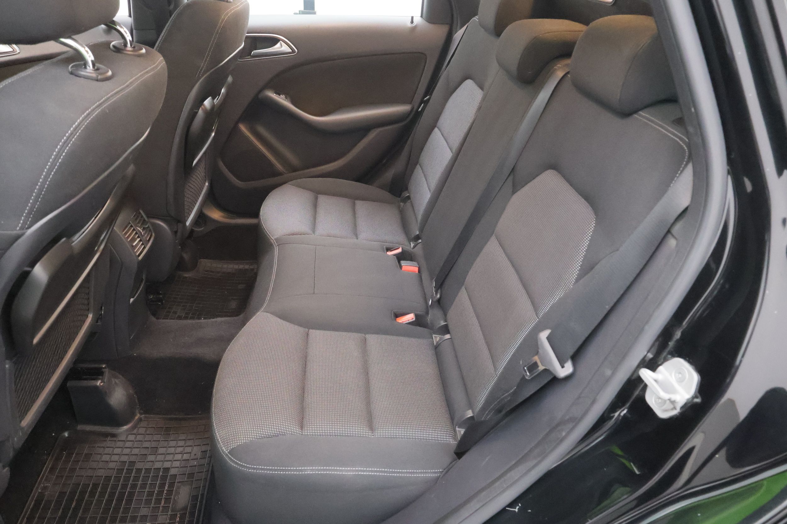Mercedes-Benz B 2012