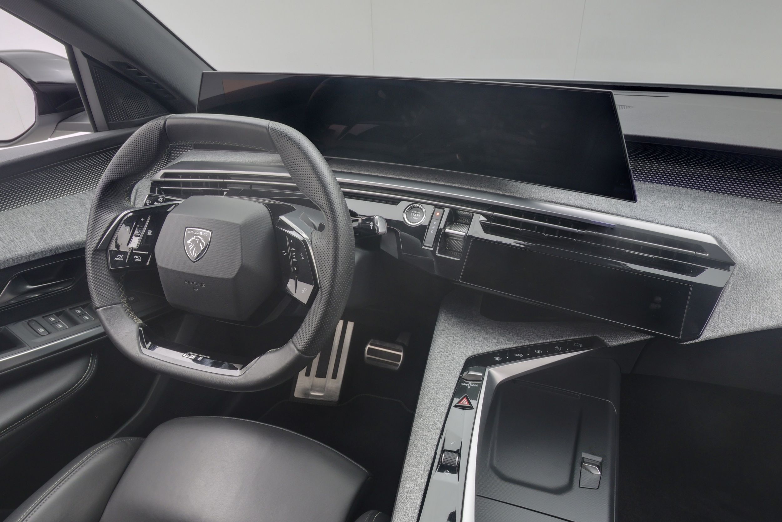 Peugeot e-3008 2024