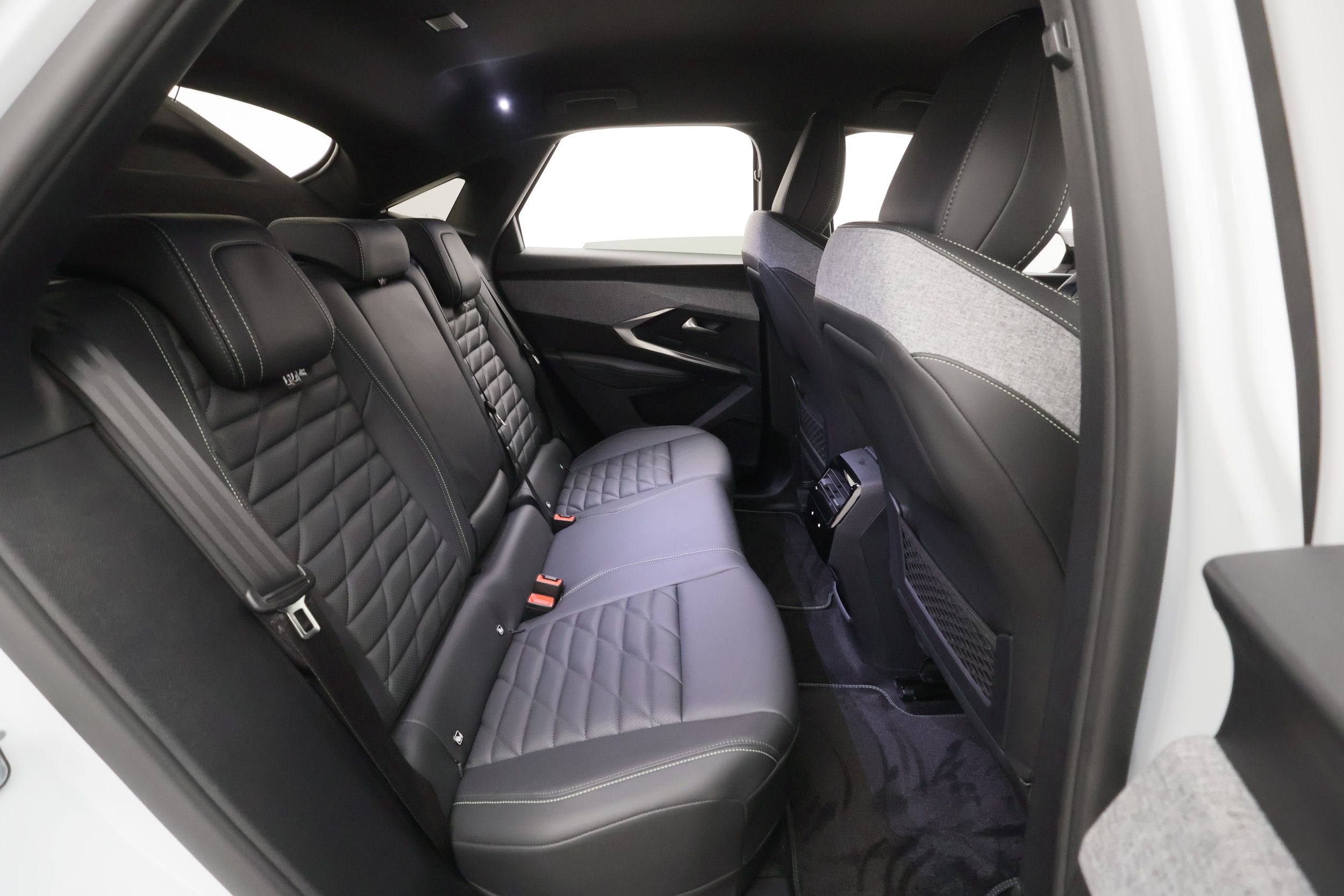 Peugeot e-3008 2024