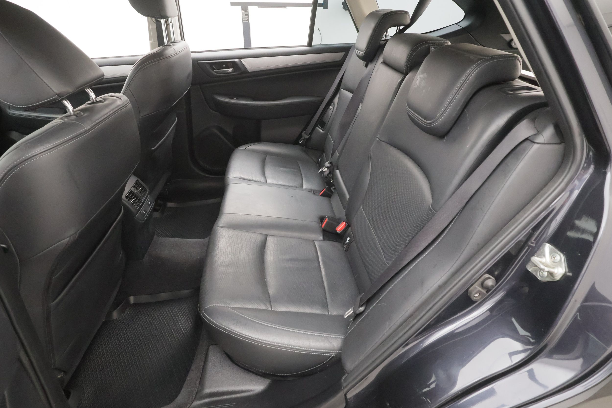 Subaru Outback 2016