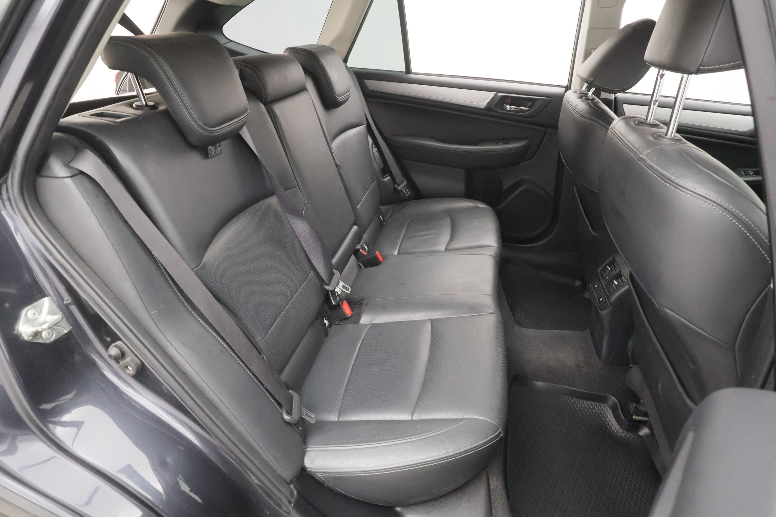Subaru Outback 2016