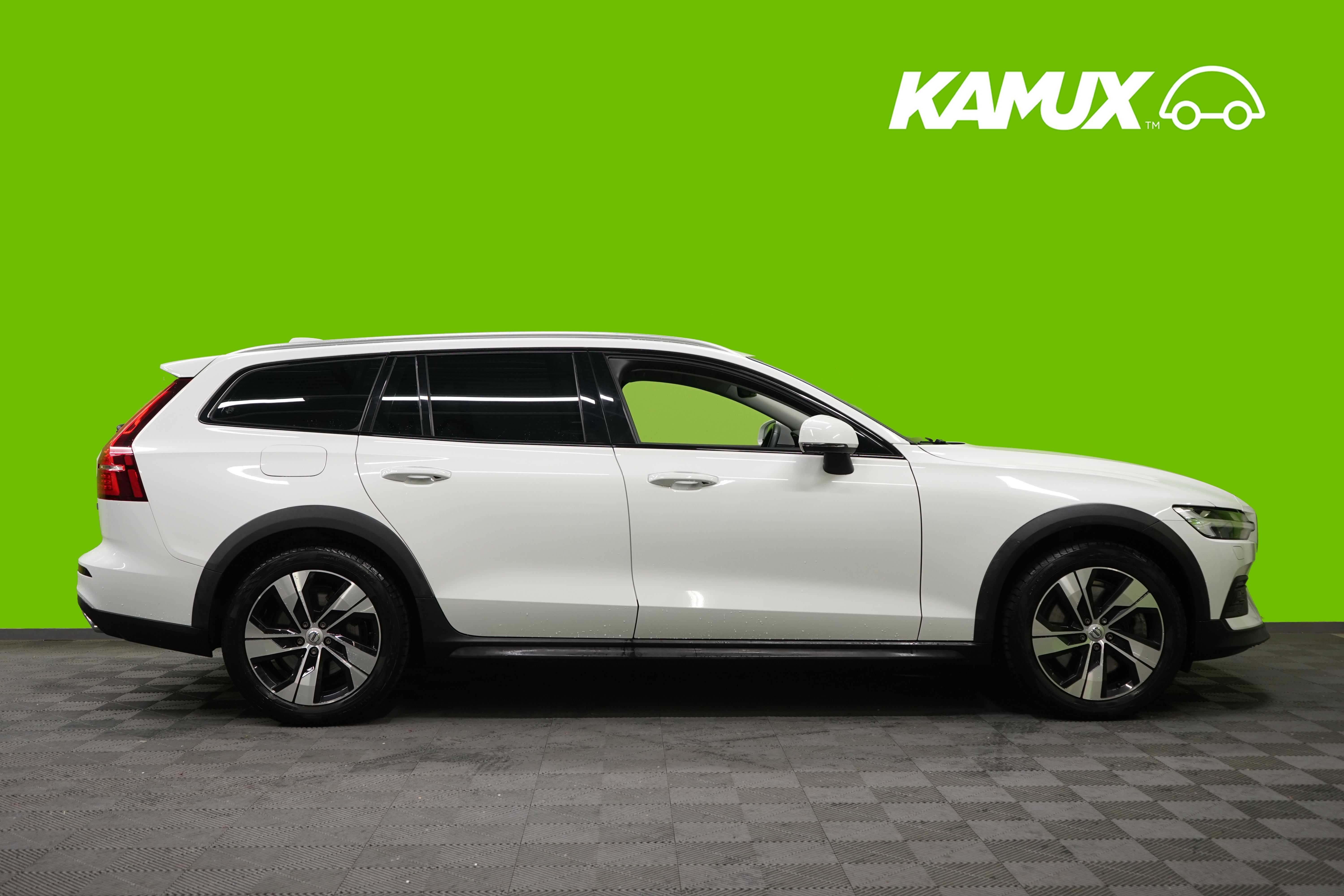 Volvo V60 Cross Country 2022