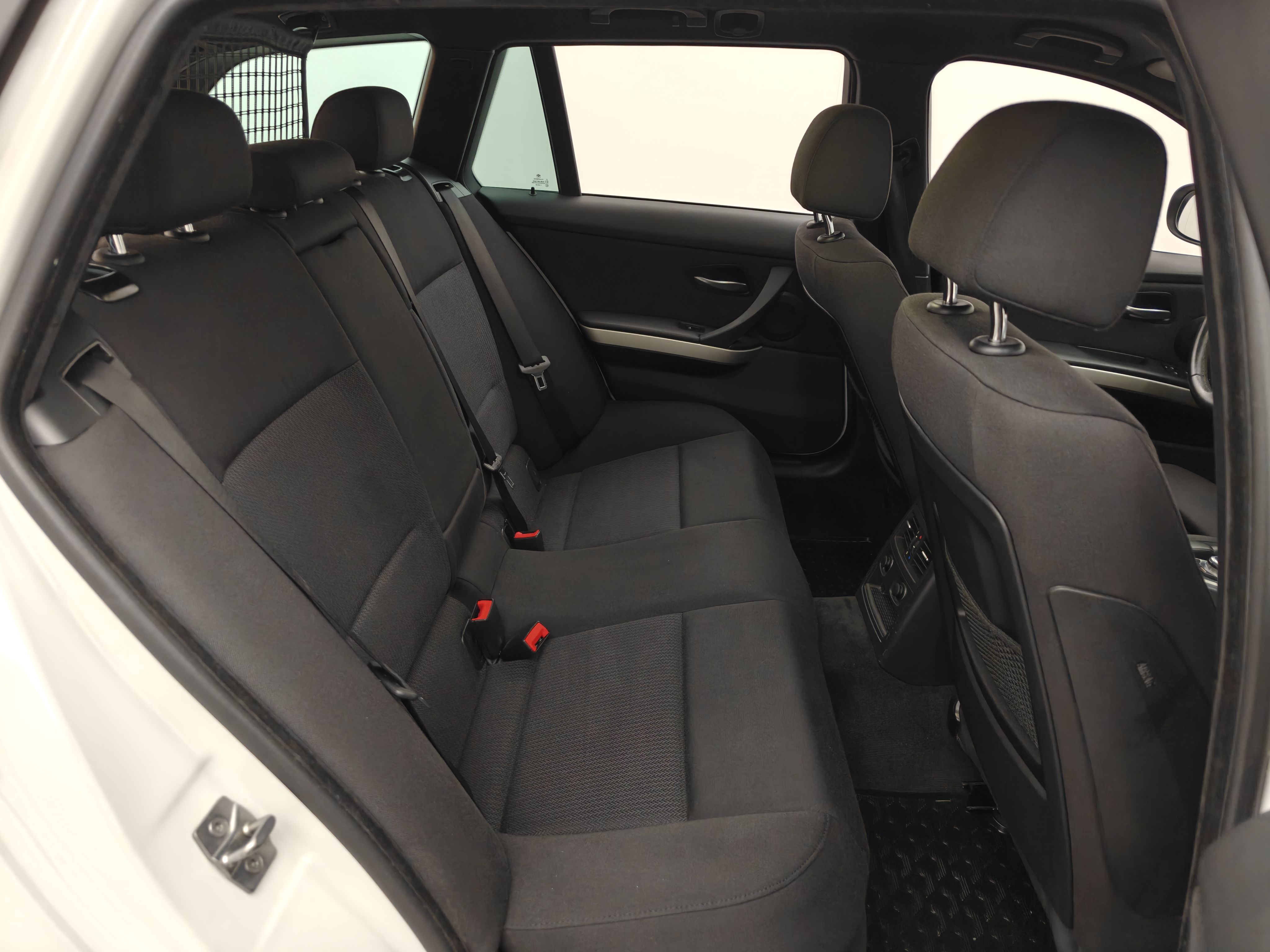 BMW 330 2010