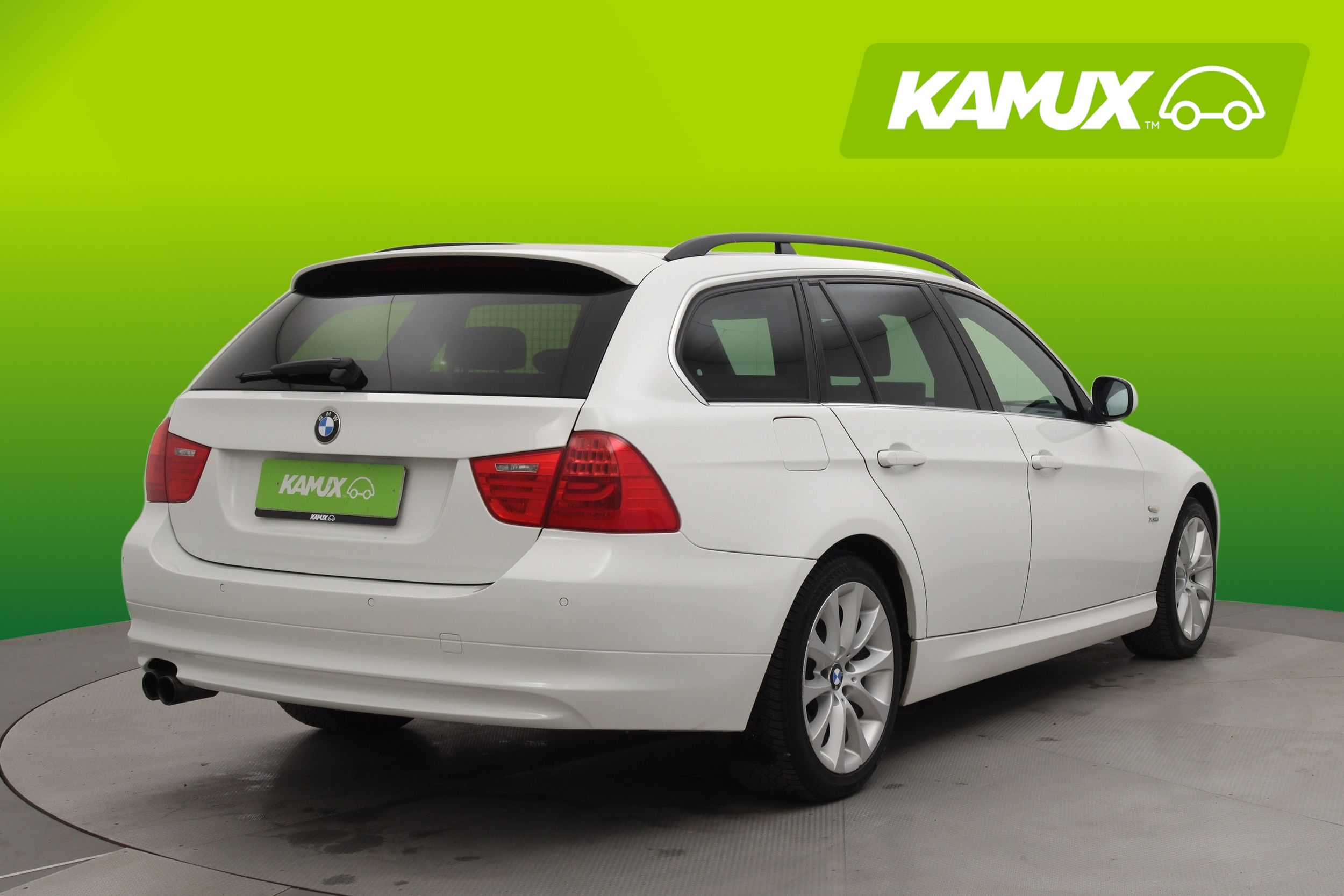 BMW 330 2010