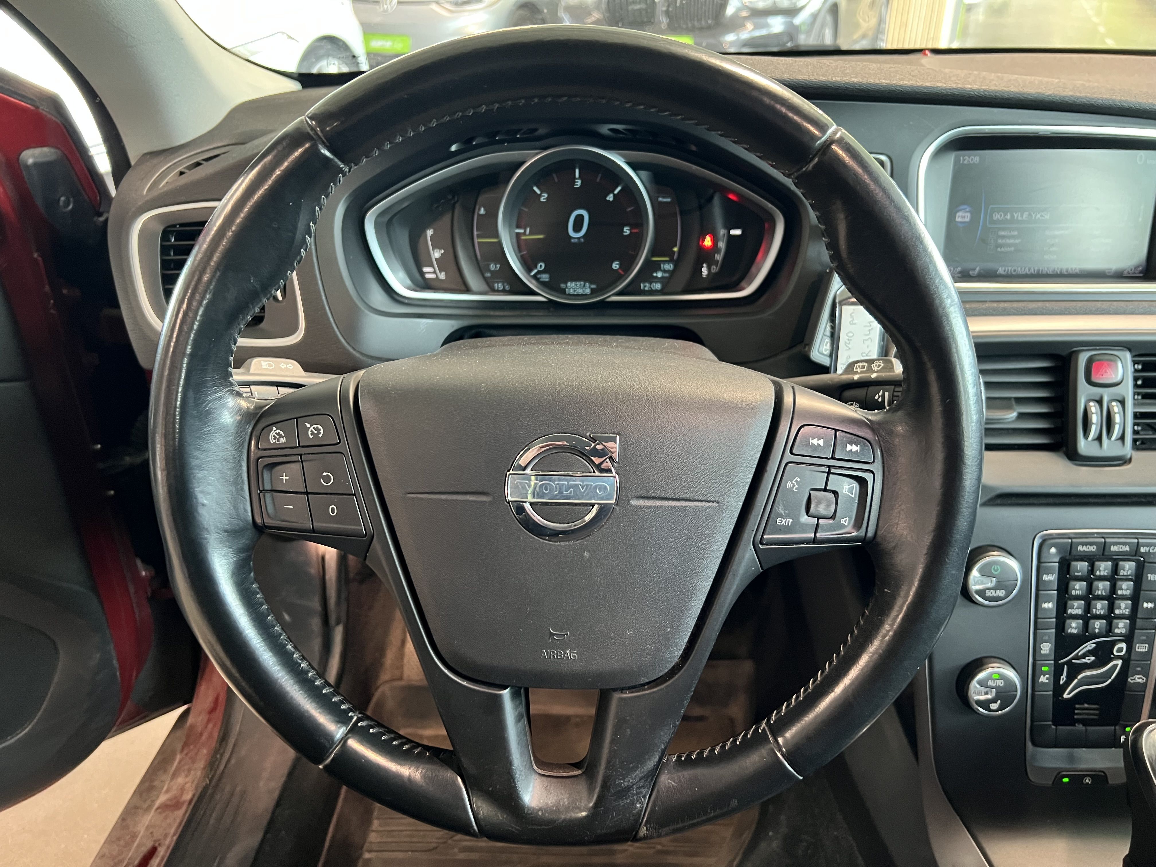 Volvo V40 2014
