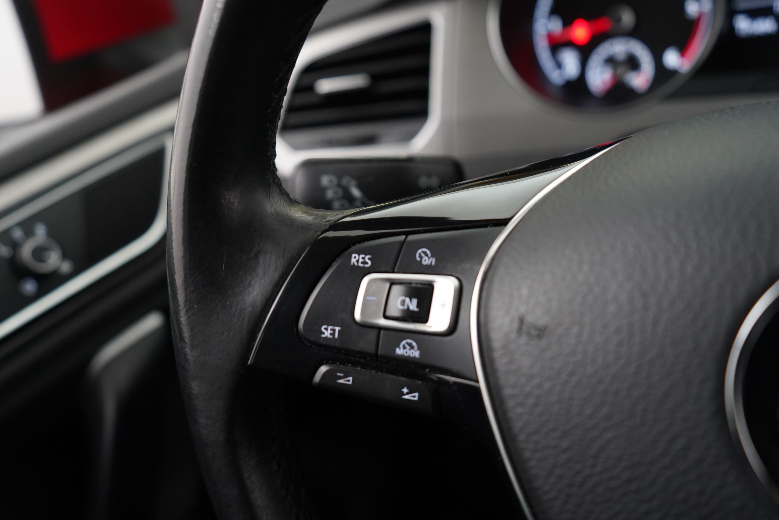 Volkswagen Golf Sportsvan 2014