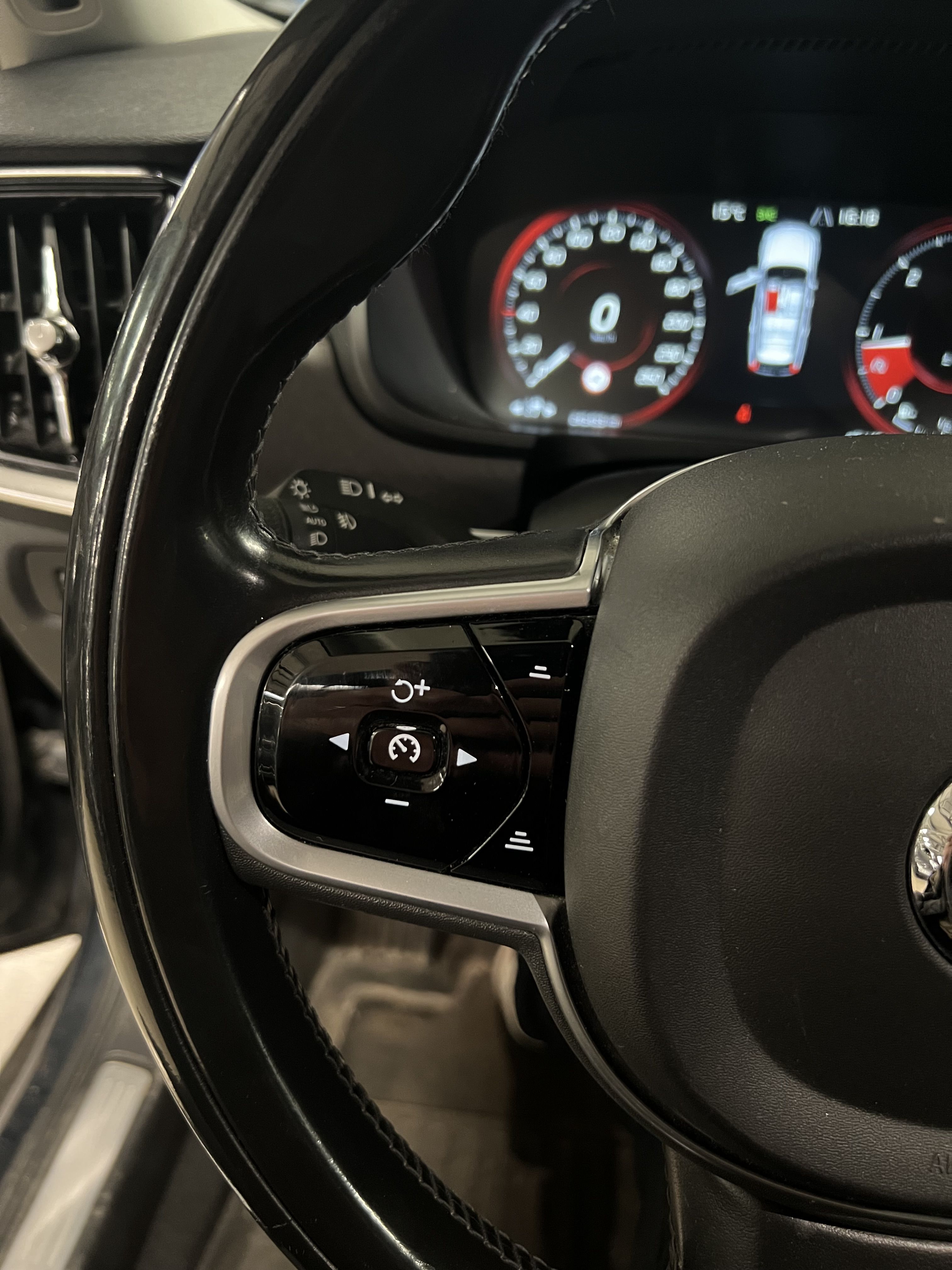 Volvo V90 Cross Country 2019