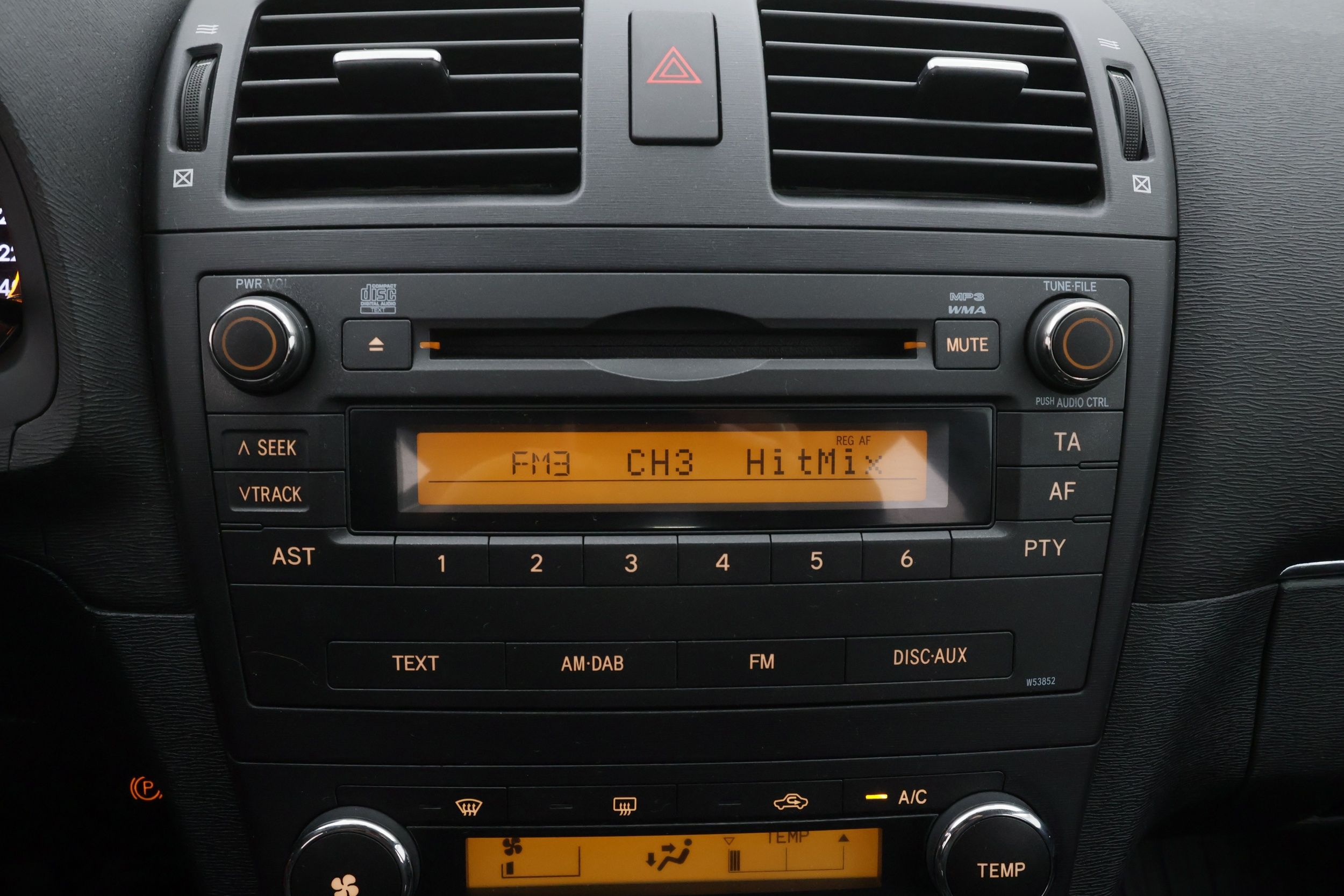 Toyota Avensis 2011