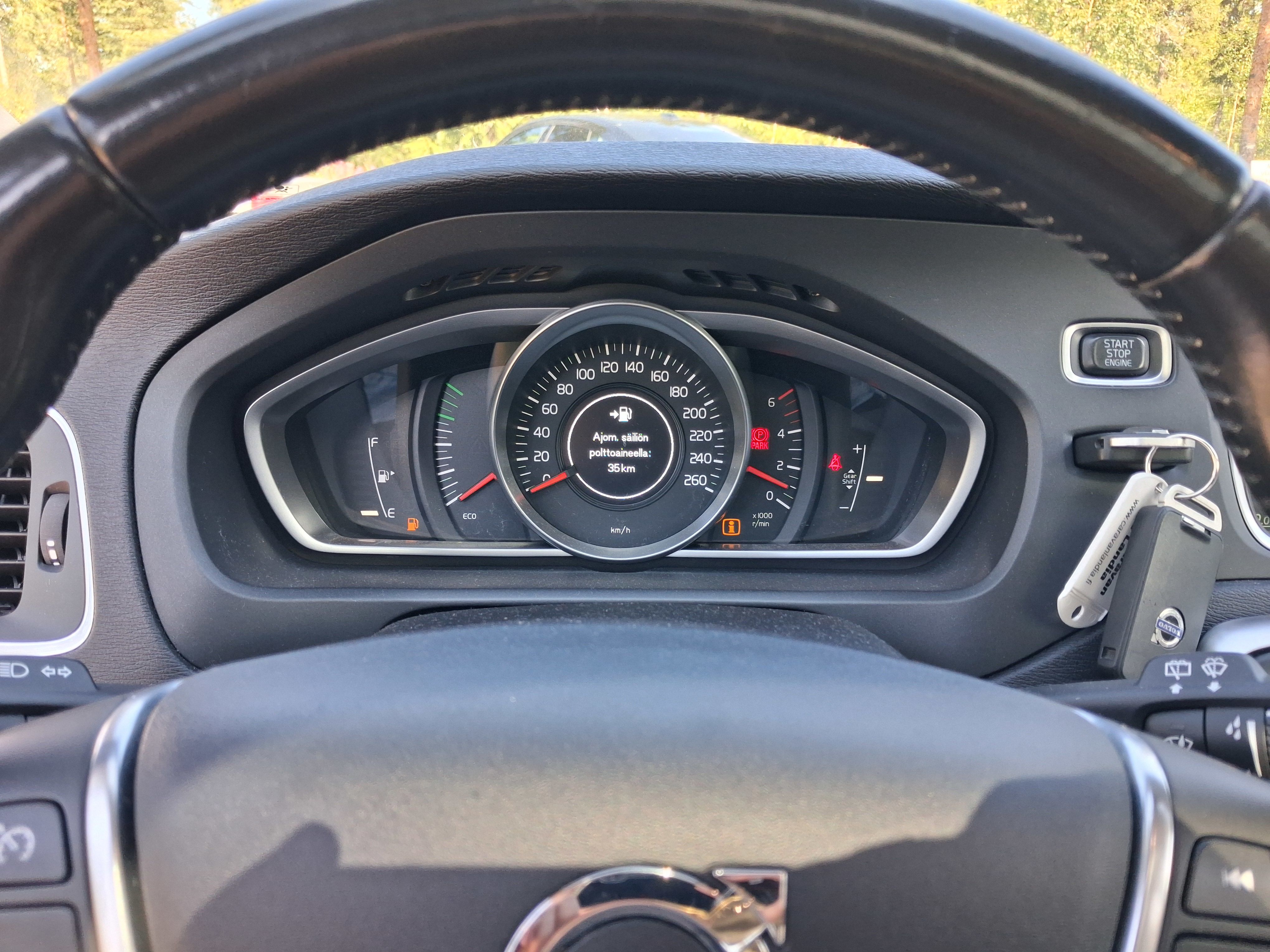 Volvo V40 2015