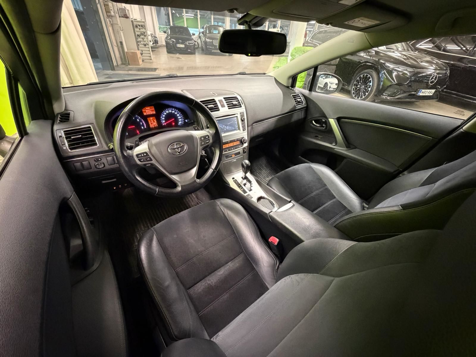 Toyota Avensis 2015