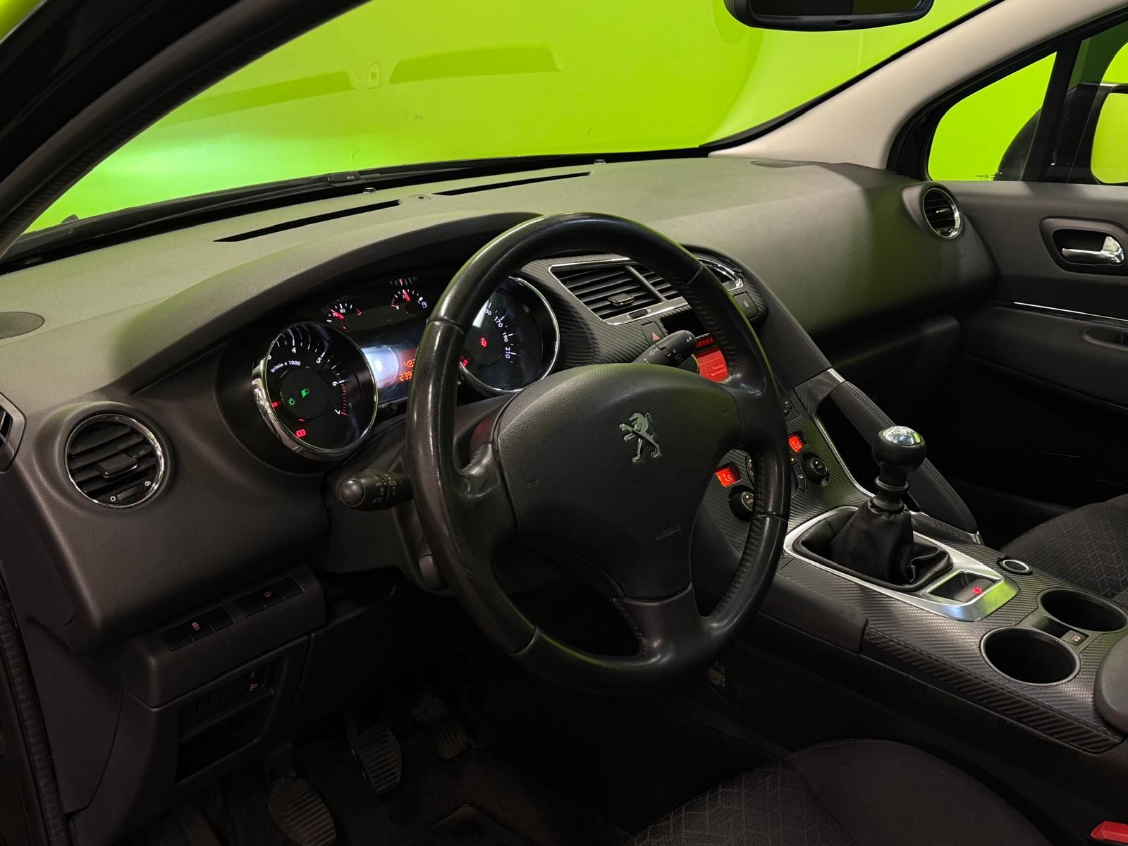 Peugeot 3008 2015
