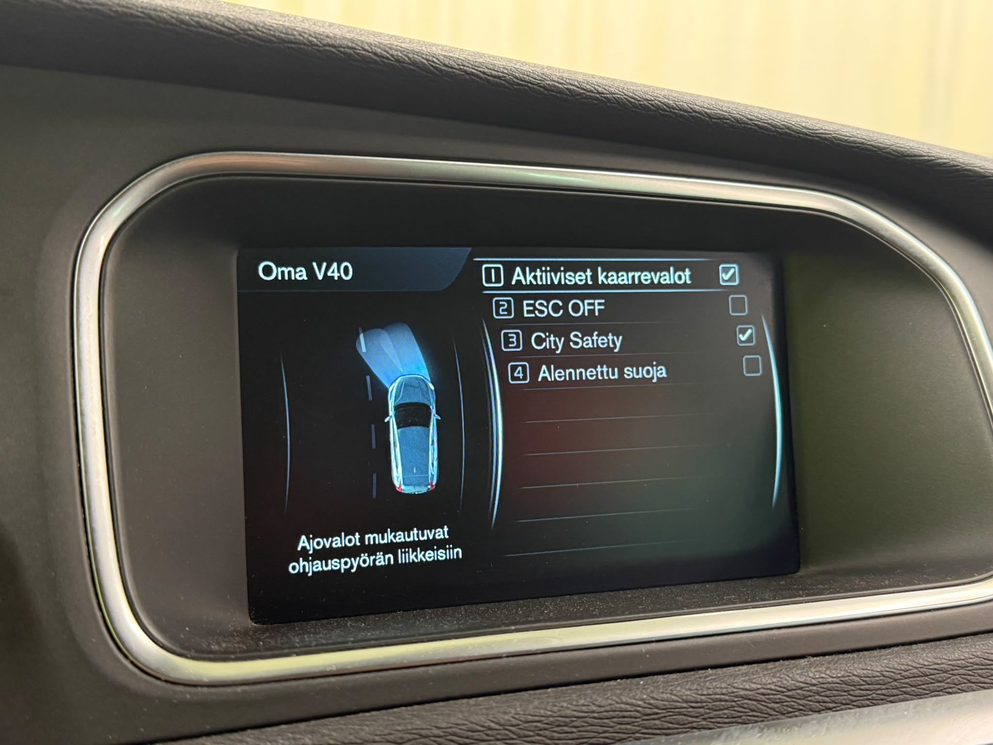 Volvo V40 2015