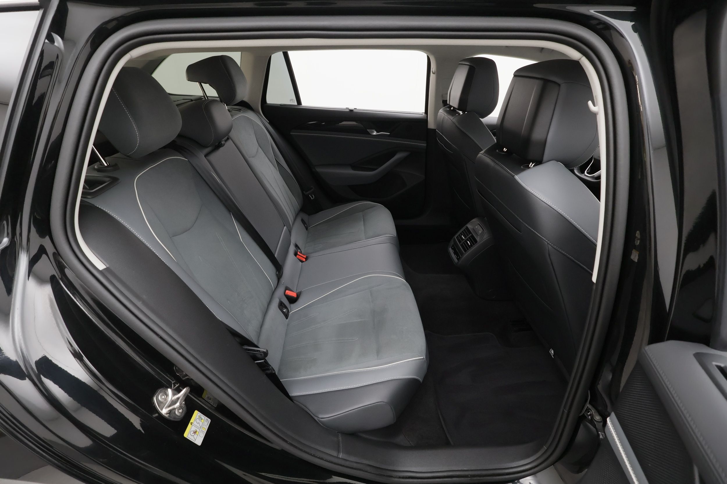 Volkswagen Passat 2025