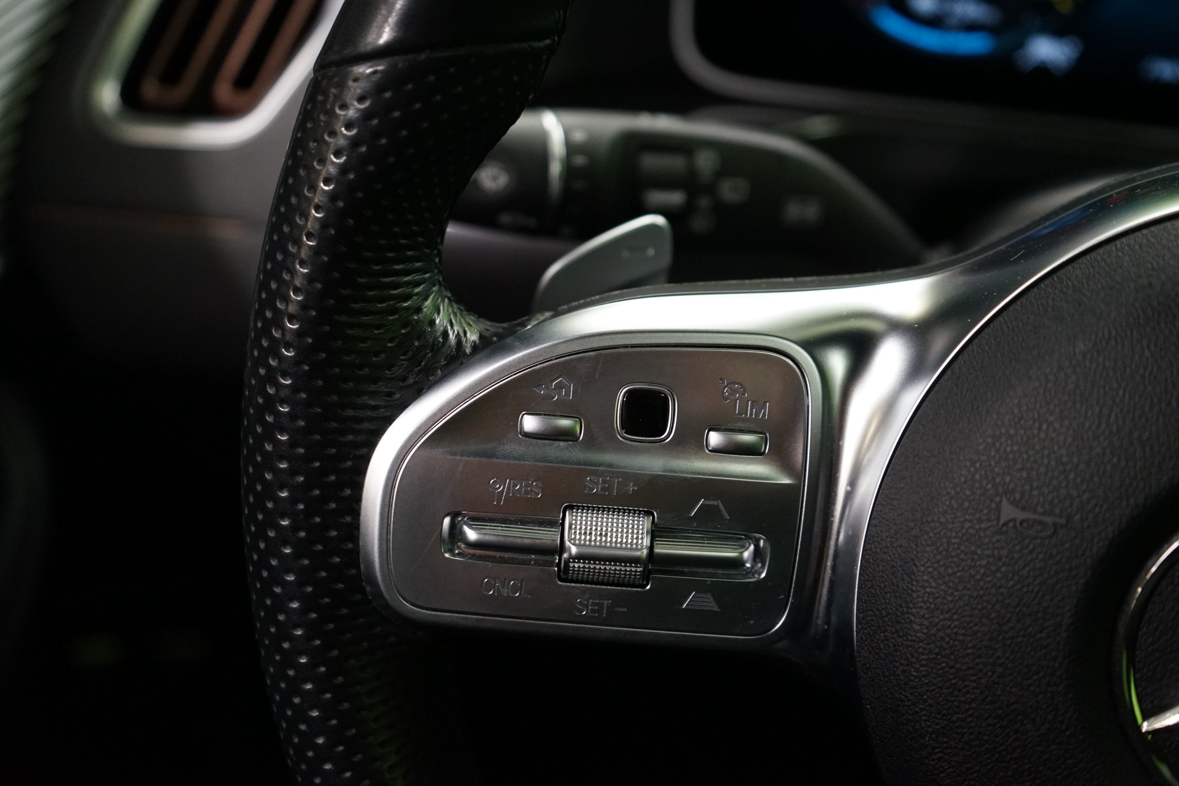 Mercedes-Benz EQC 2021