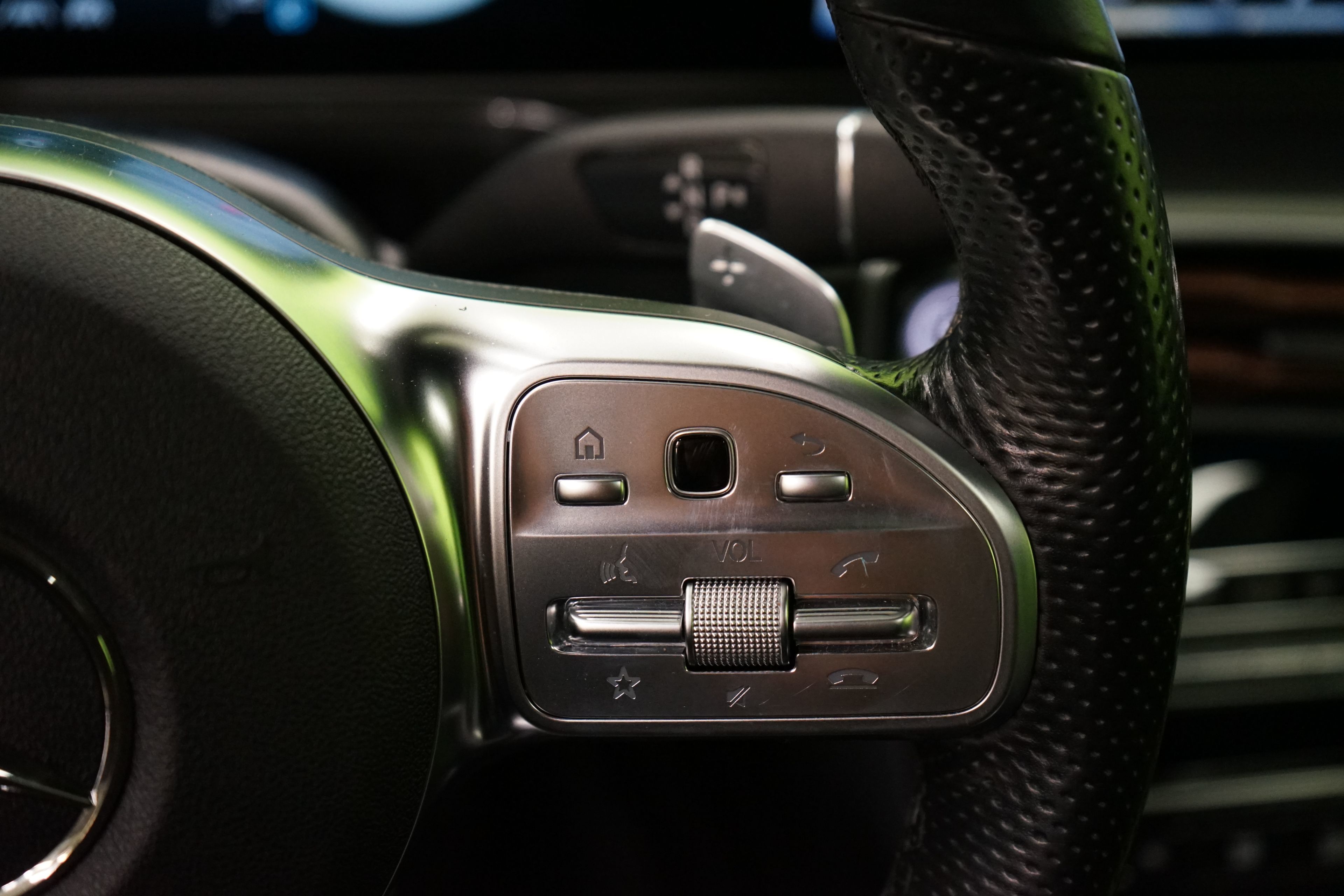 Mercedes-Benz EQC 2021