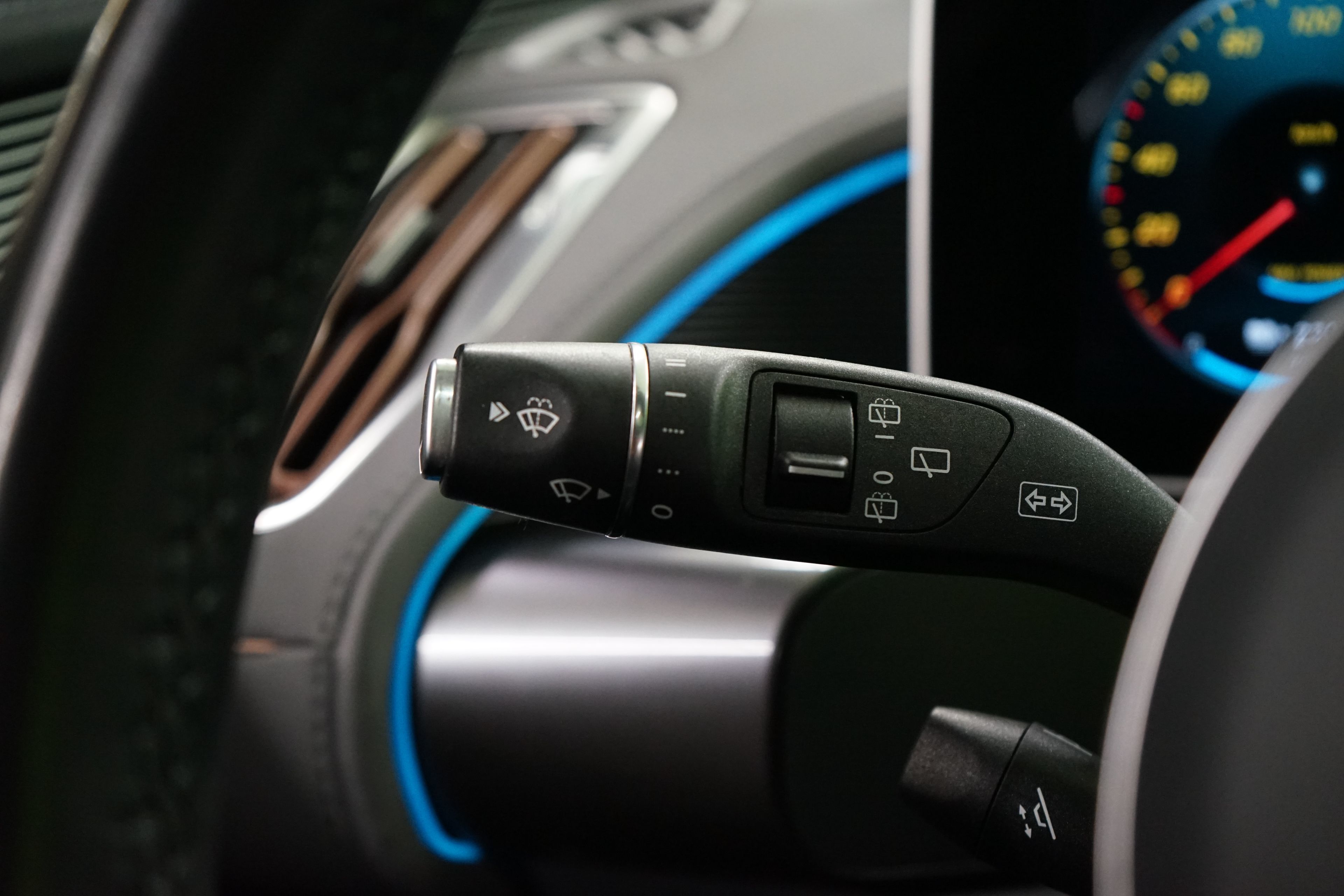 Mercedes-Benz EQC 2021