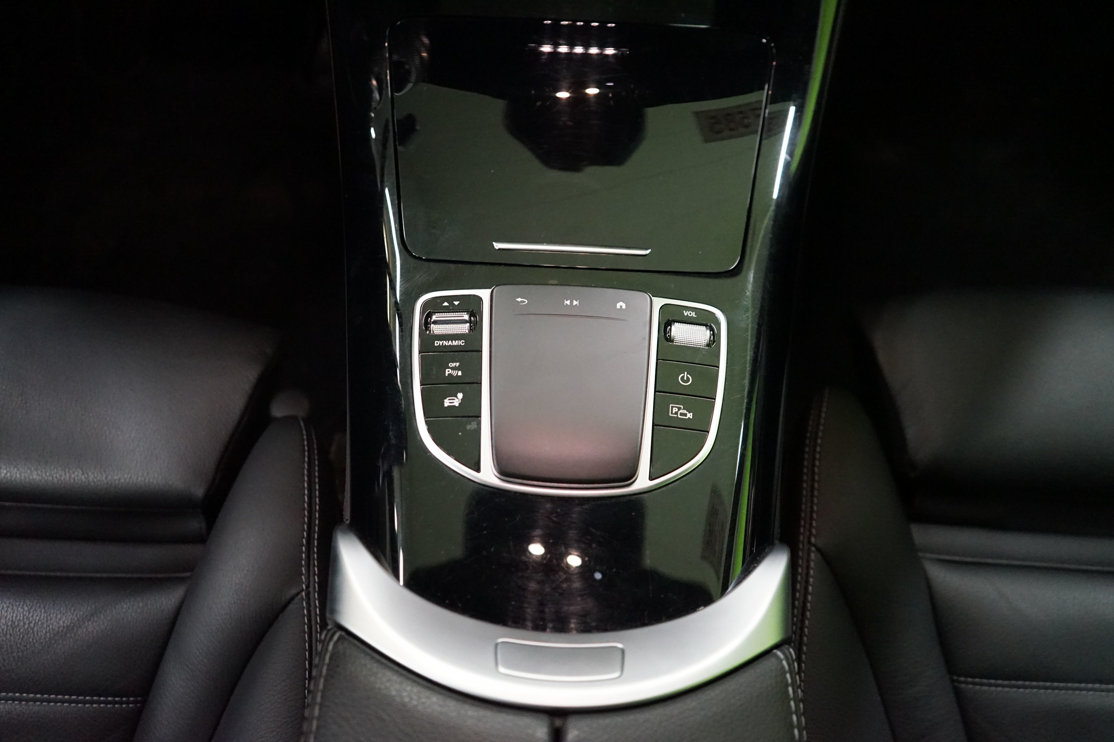 Mercedes-Benz EQC 2021