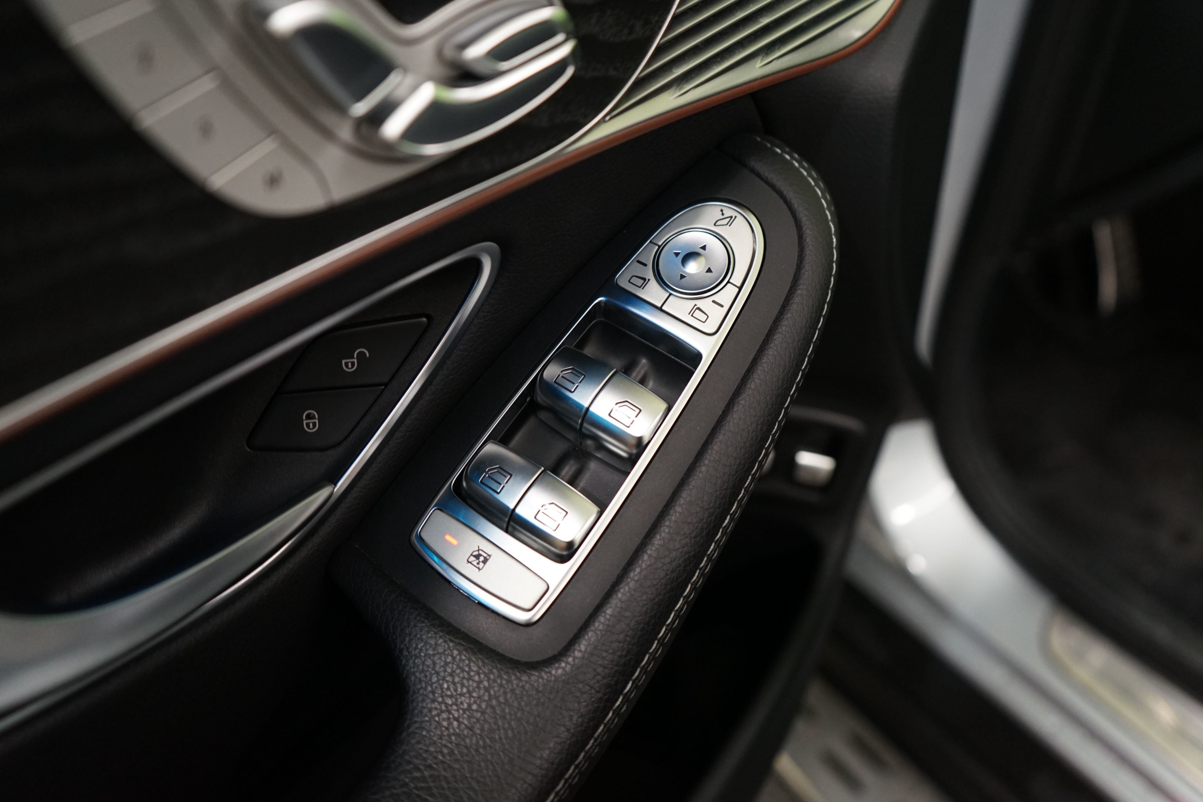 Mercedes-Benz EQC 2021