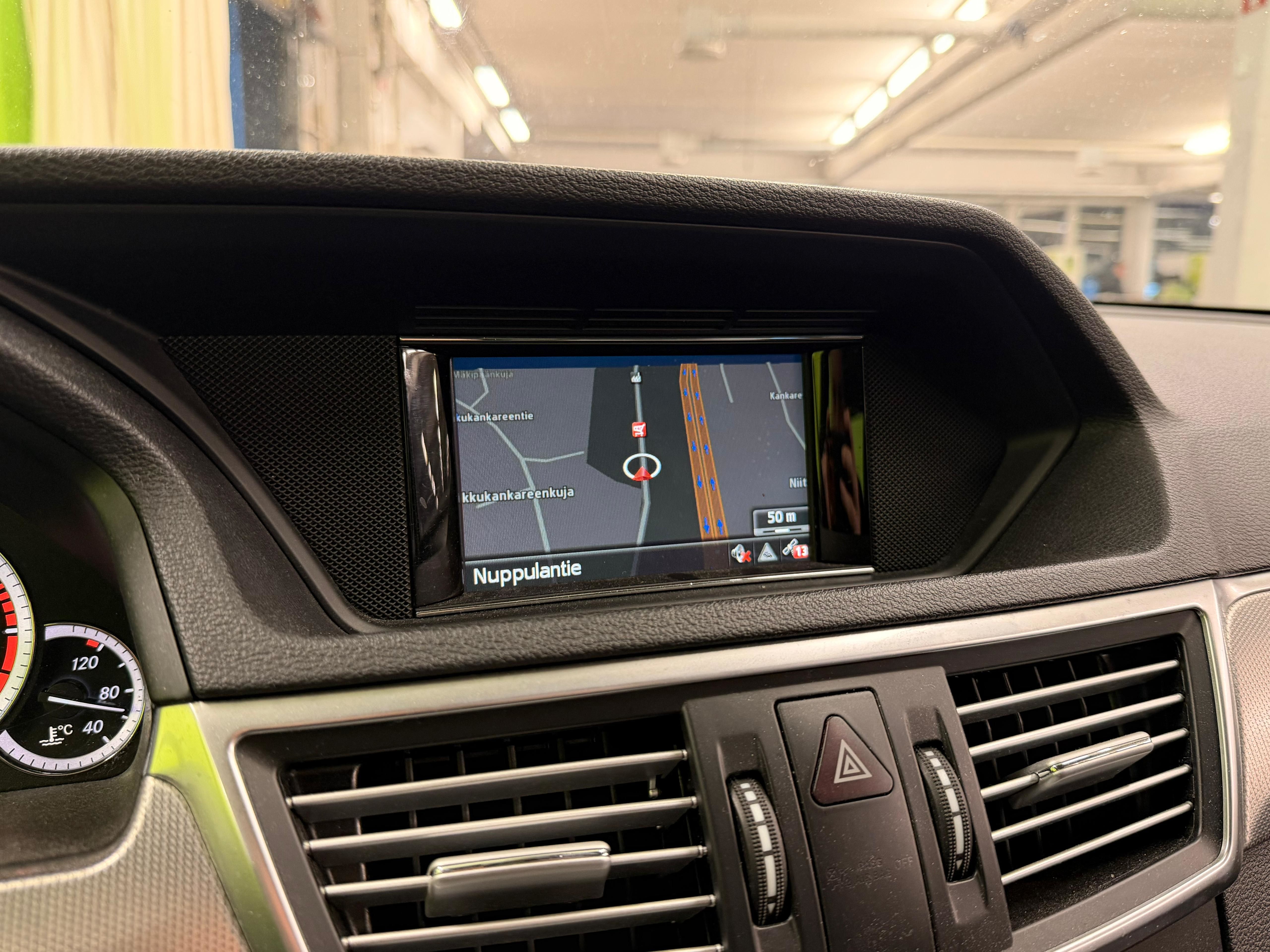 Mercedes-Benz E 2012