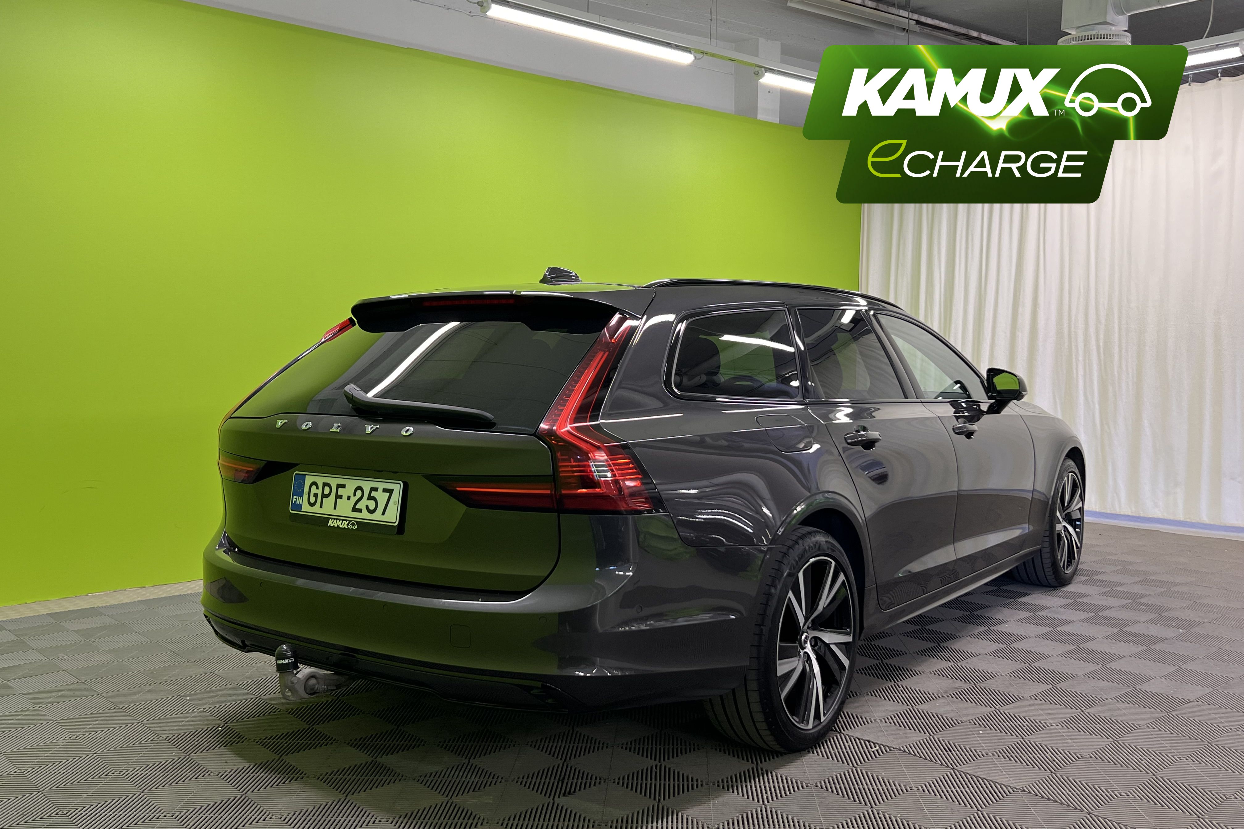 Volvo V90 2023