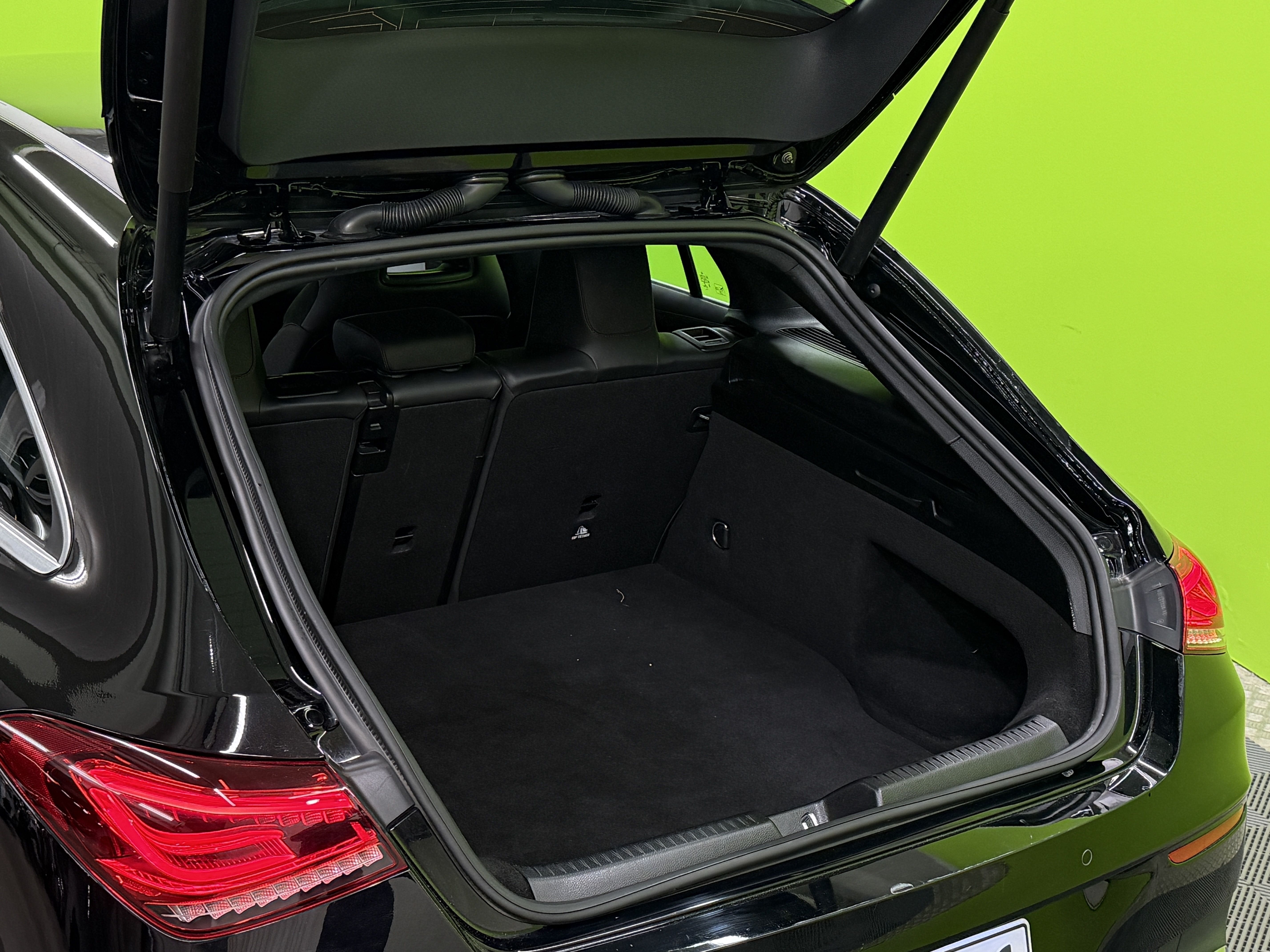 Mercedes-Benz CLA 2023