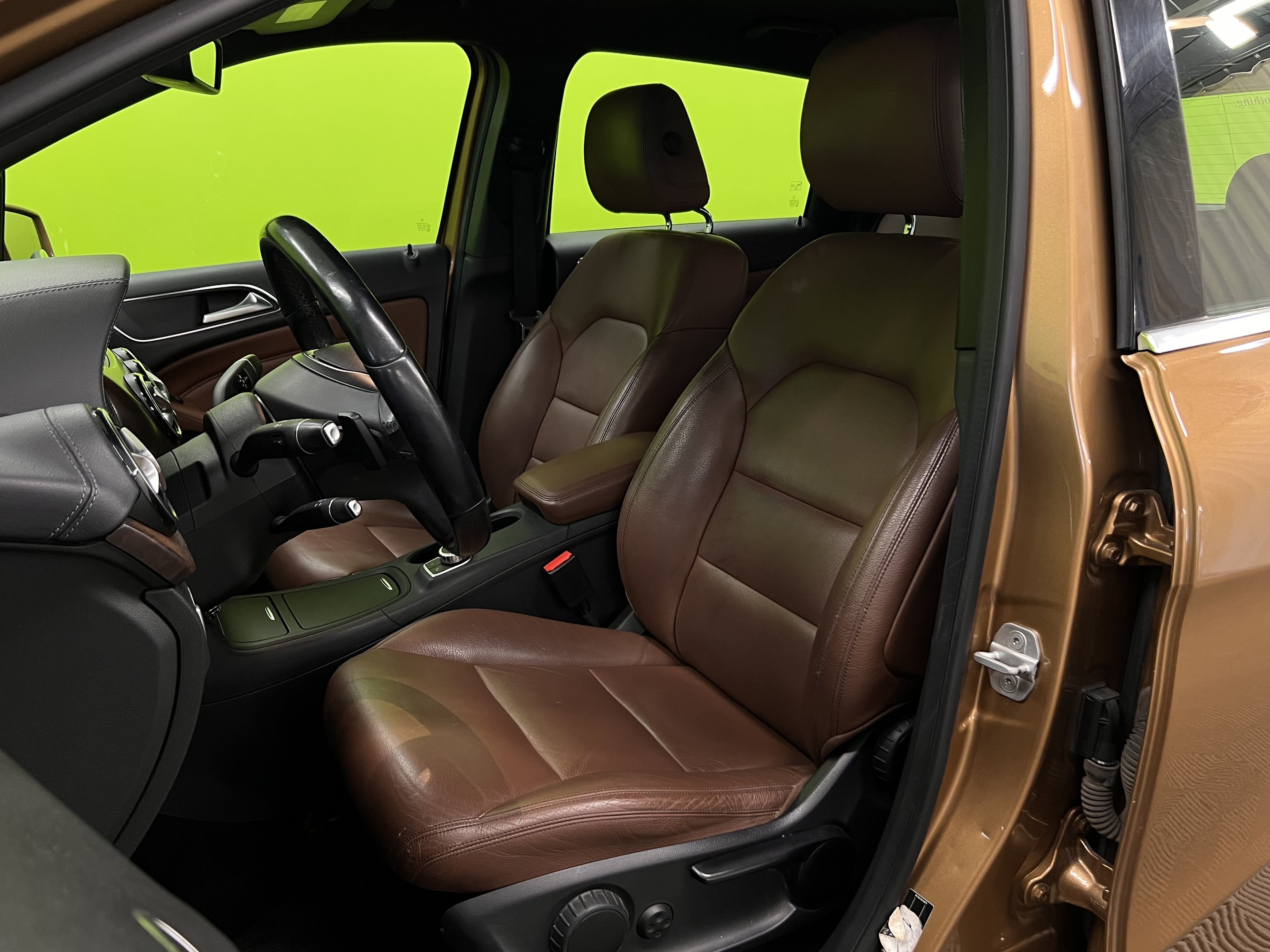Mercedes-Benz B 2013