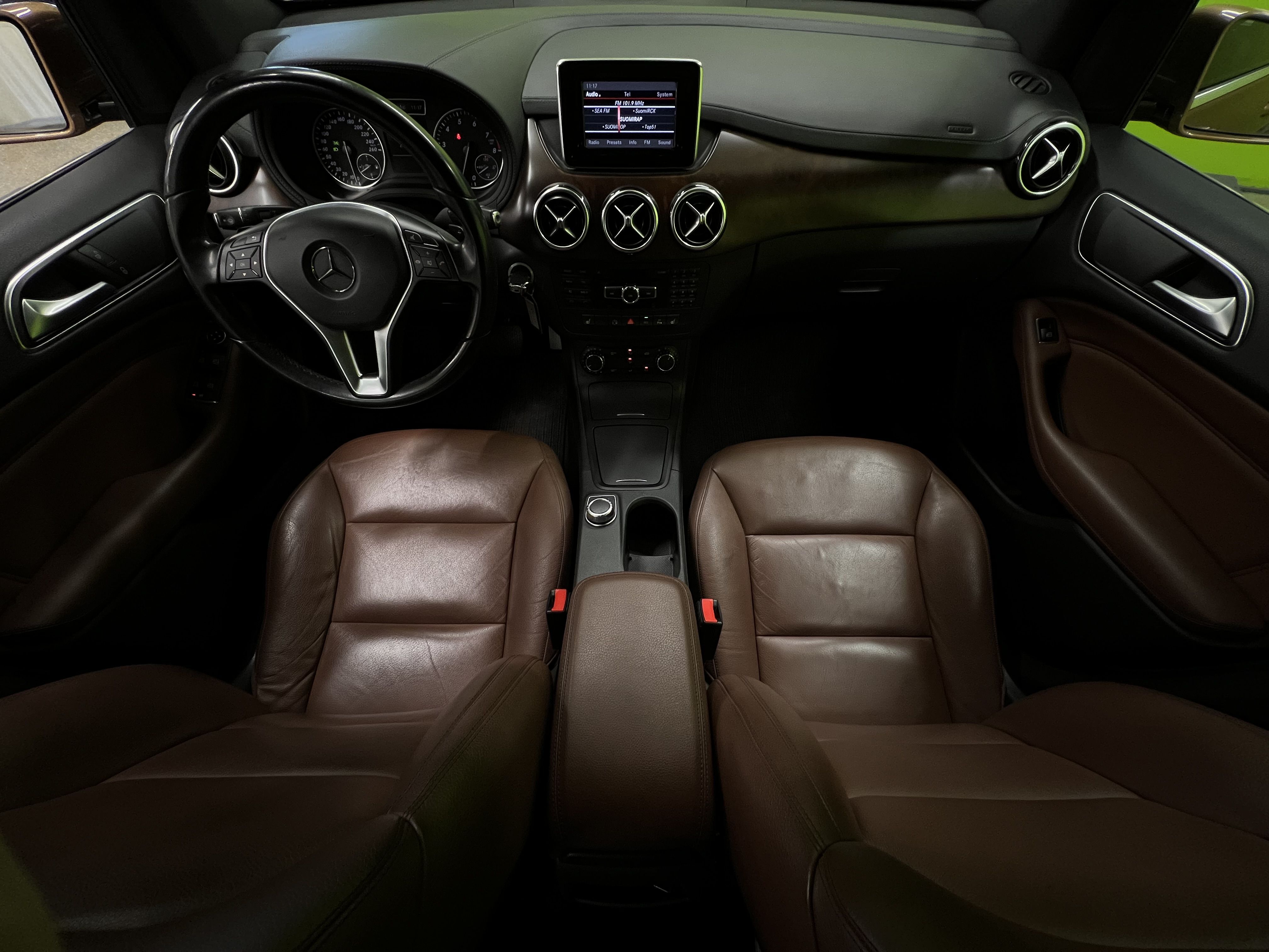 Mercedes-Benz B 2013