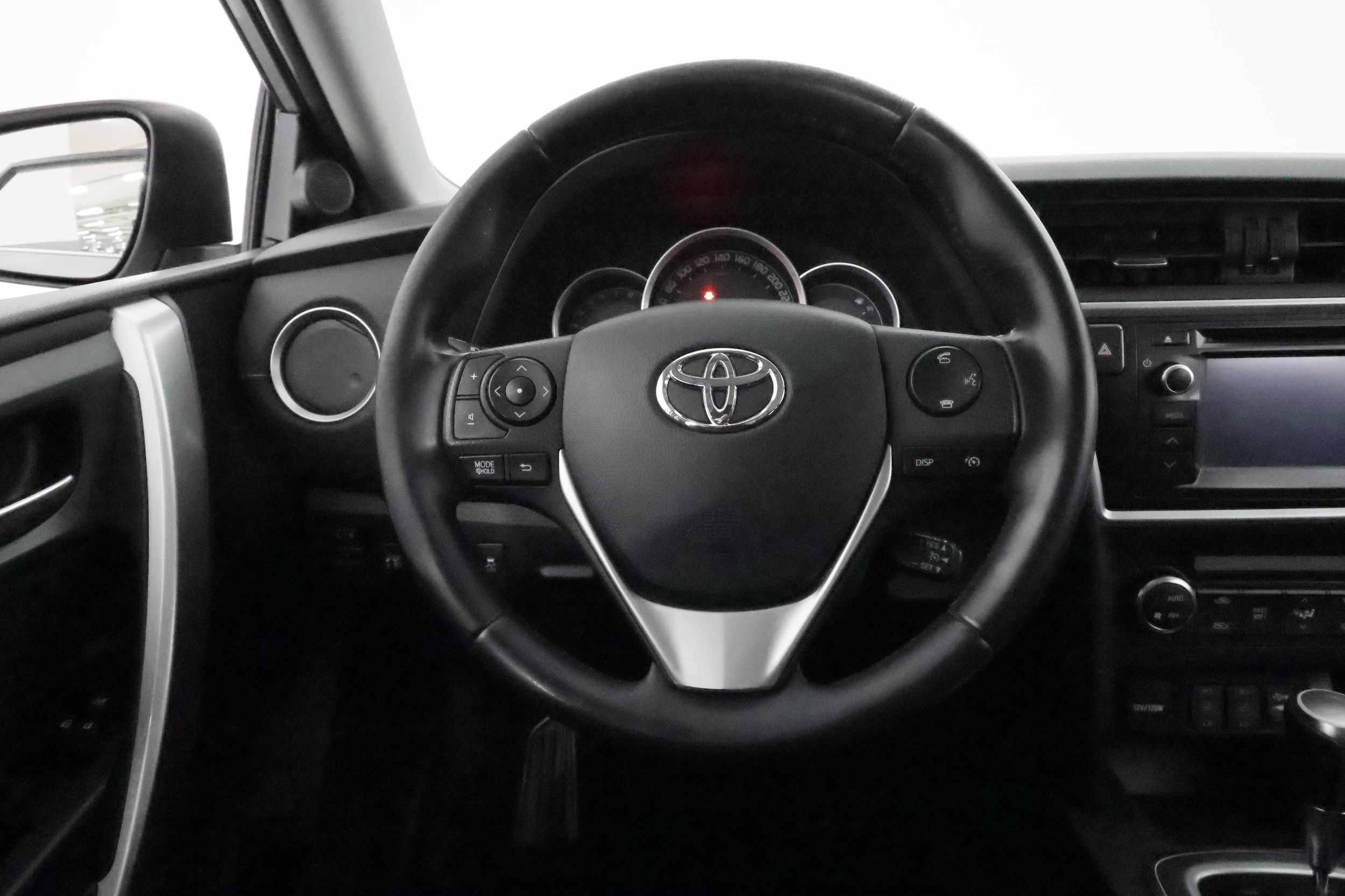 Toyota Auris 2015