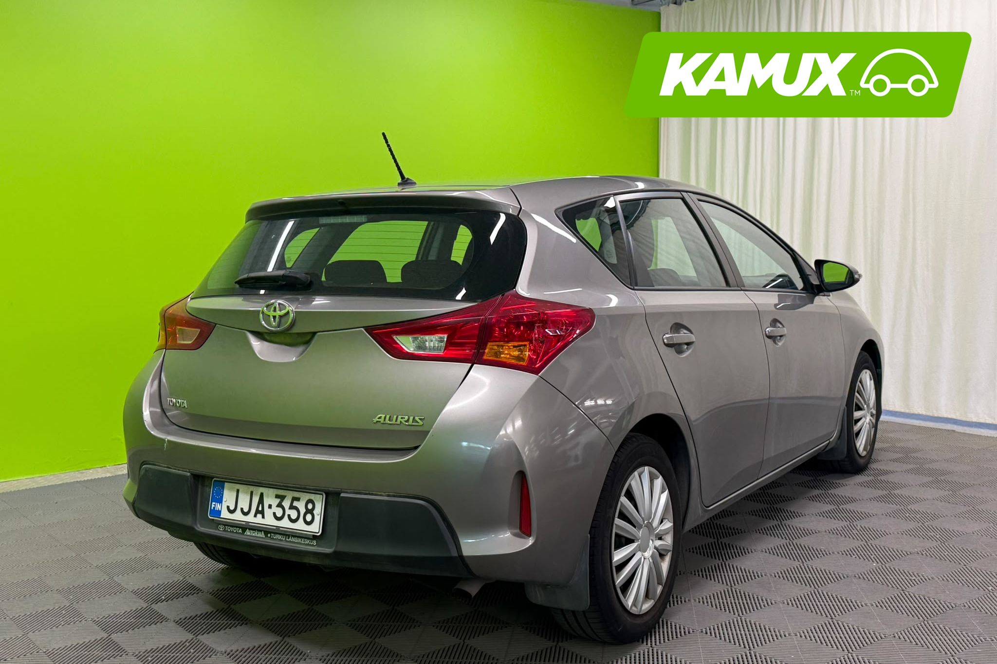 Toyota Auris 2013
