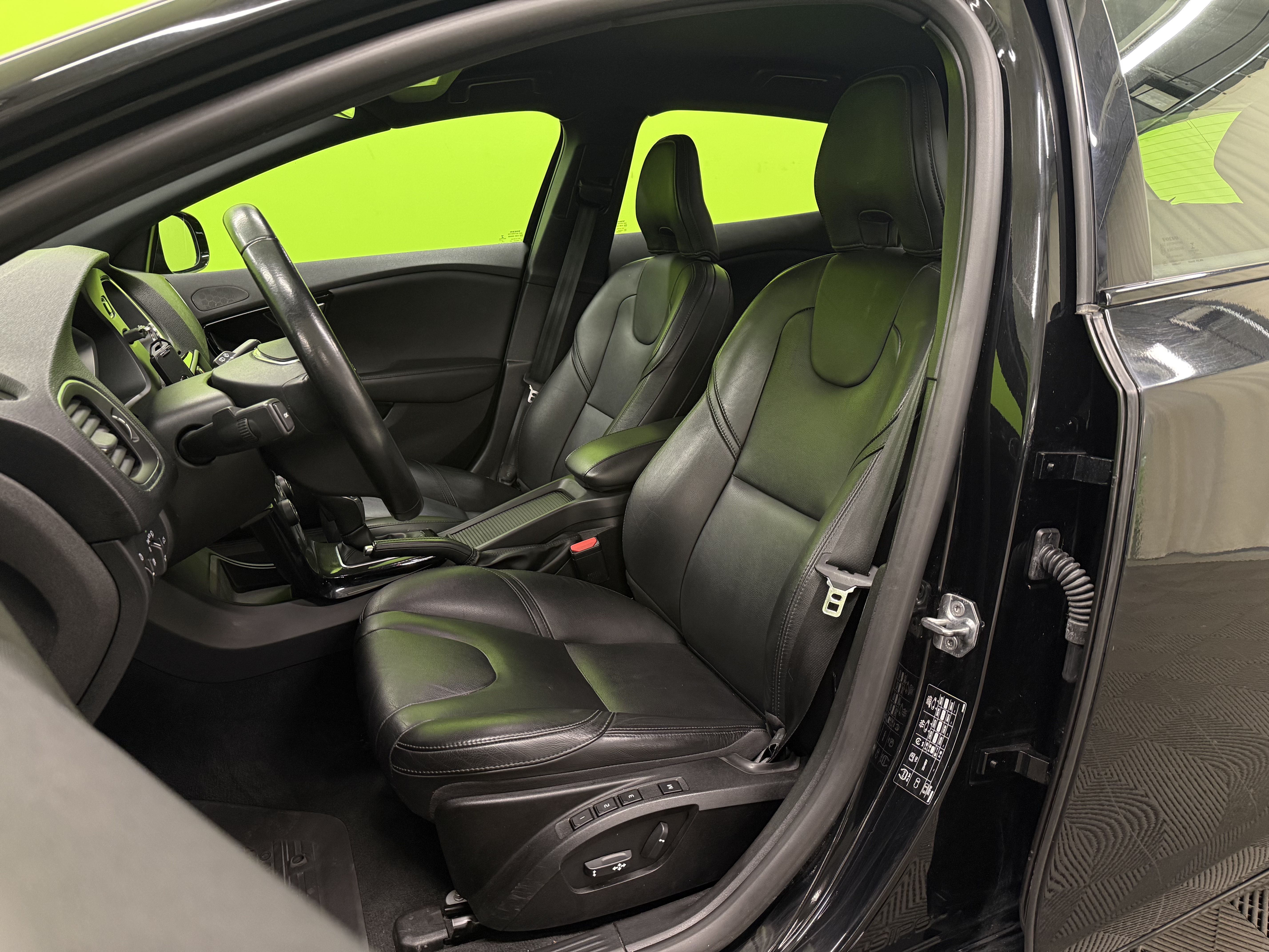 Volvo V40 2019