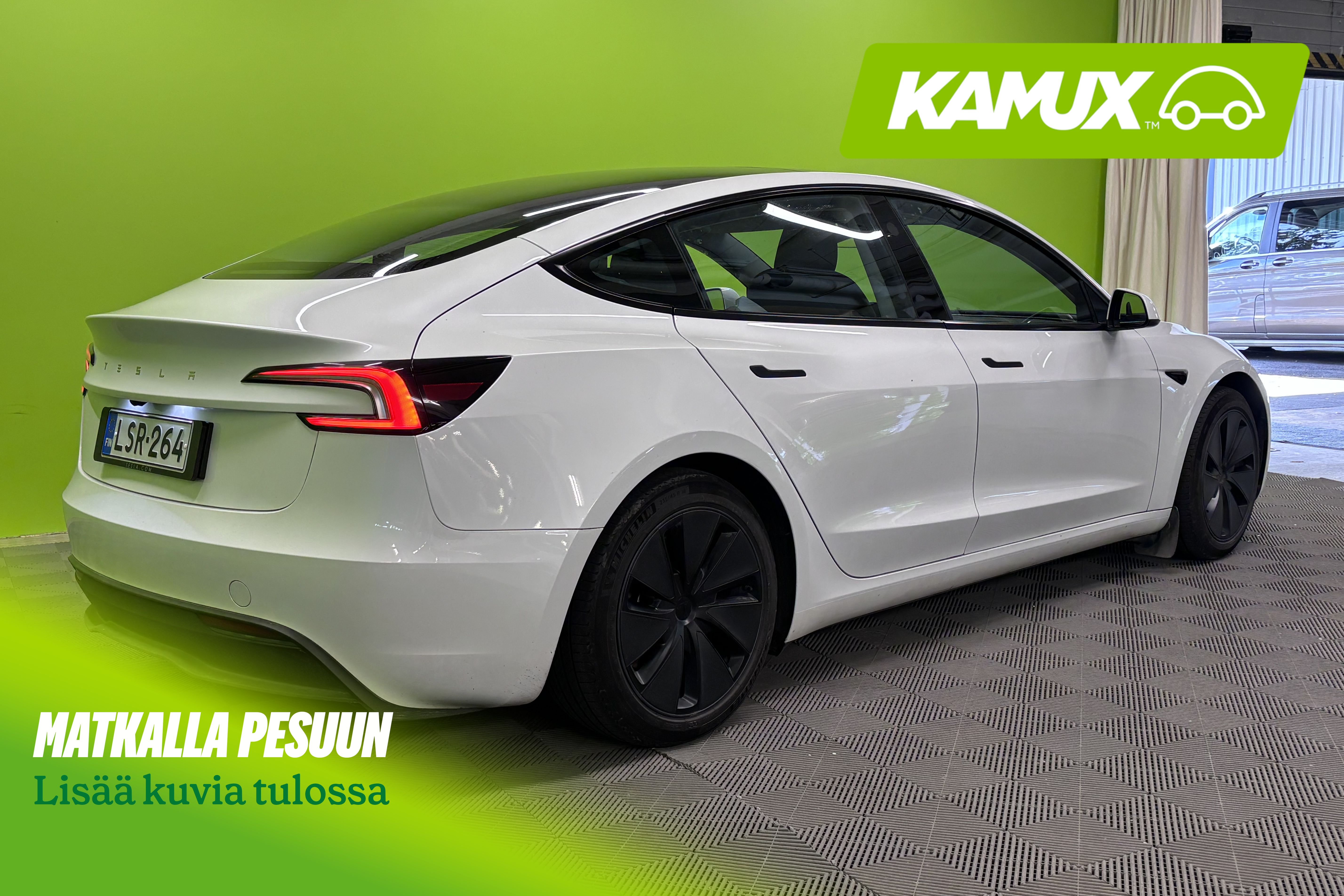 Tesla Model 3 2024
