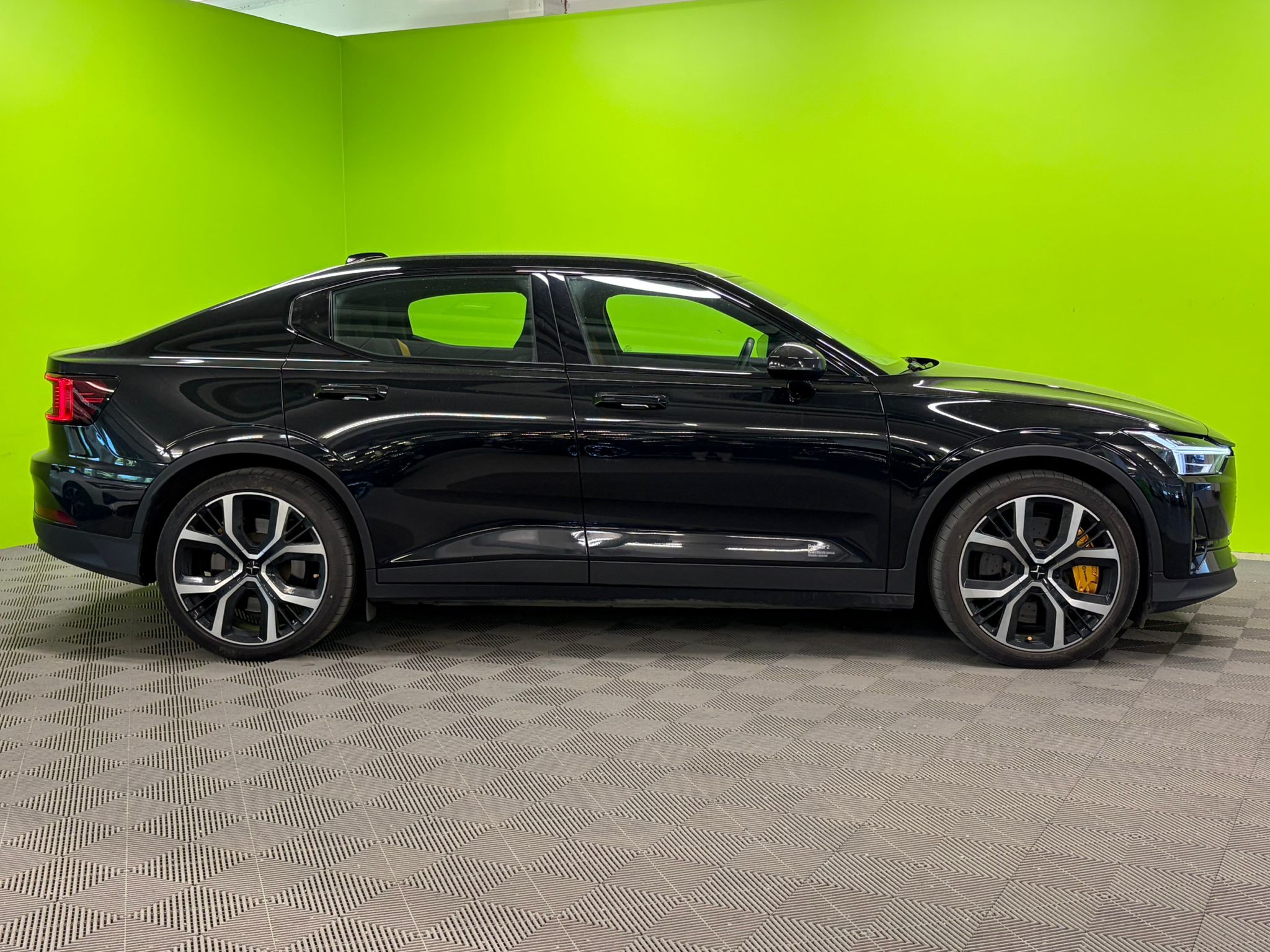 Polestar 2 2023