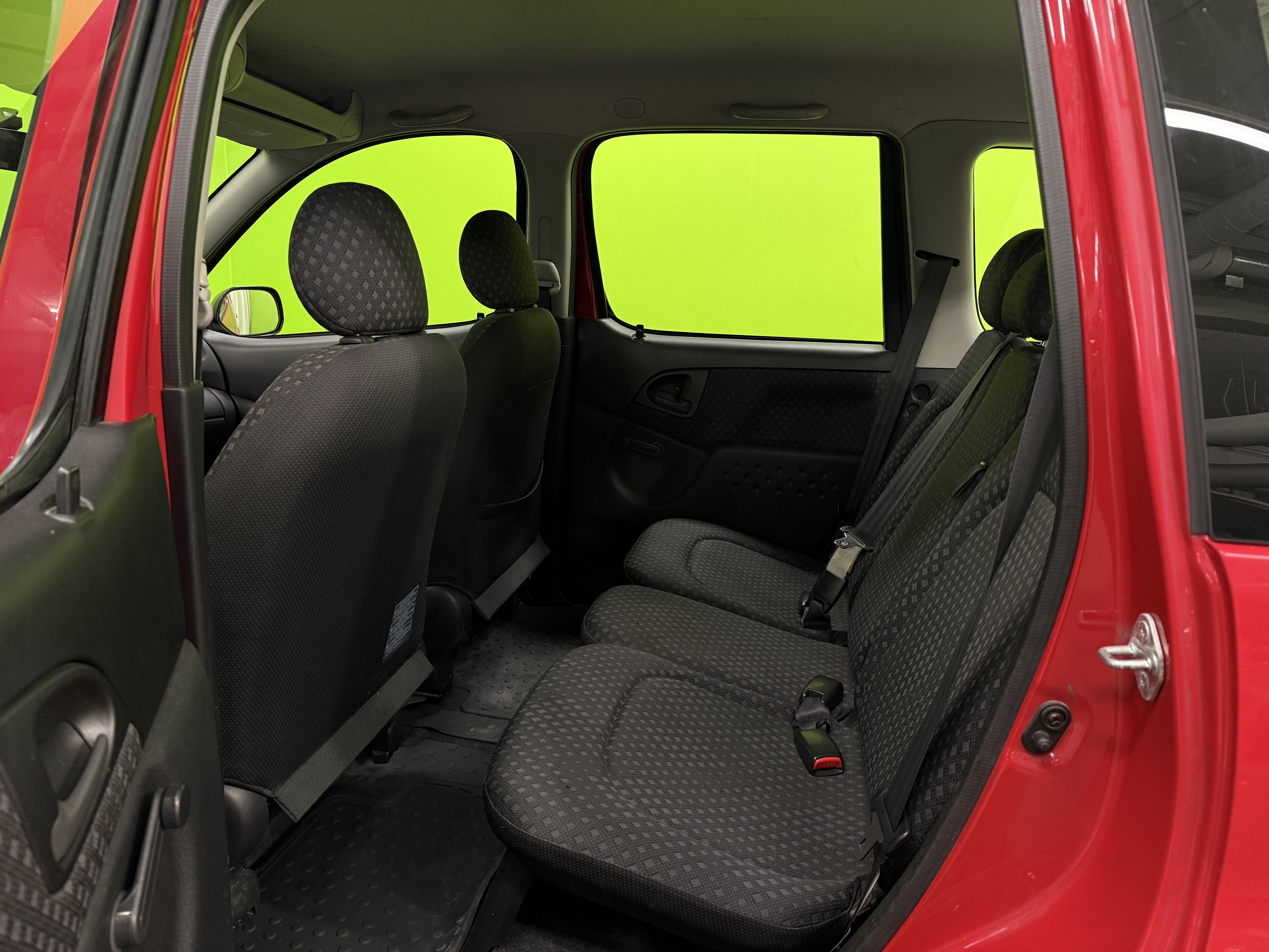 Toyota Yaris Verso 2003