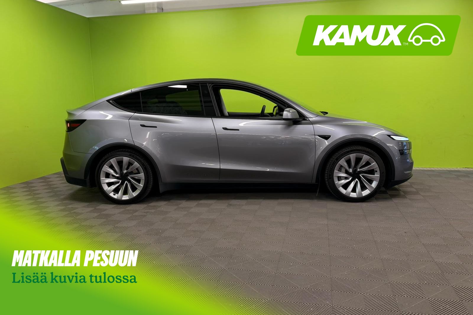 Tesla Model Y 2025