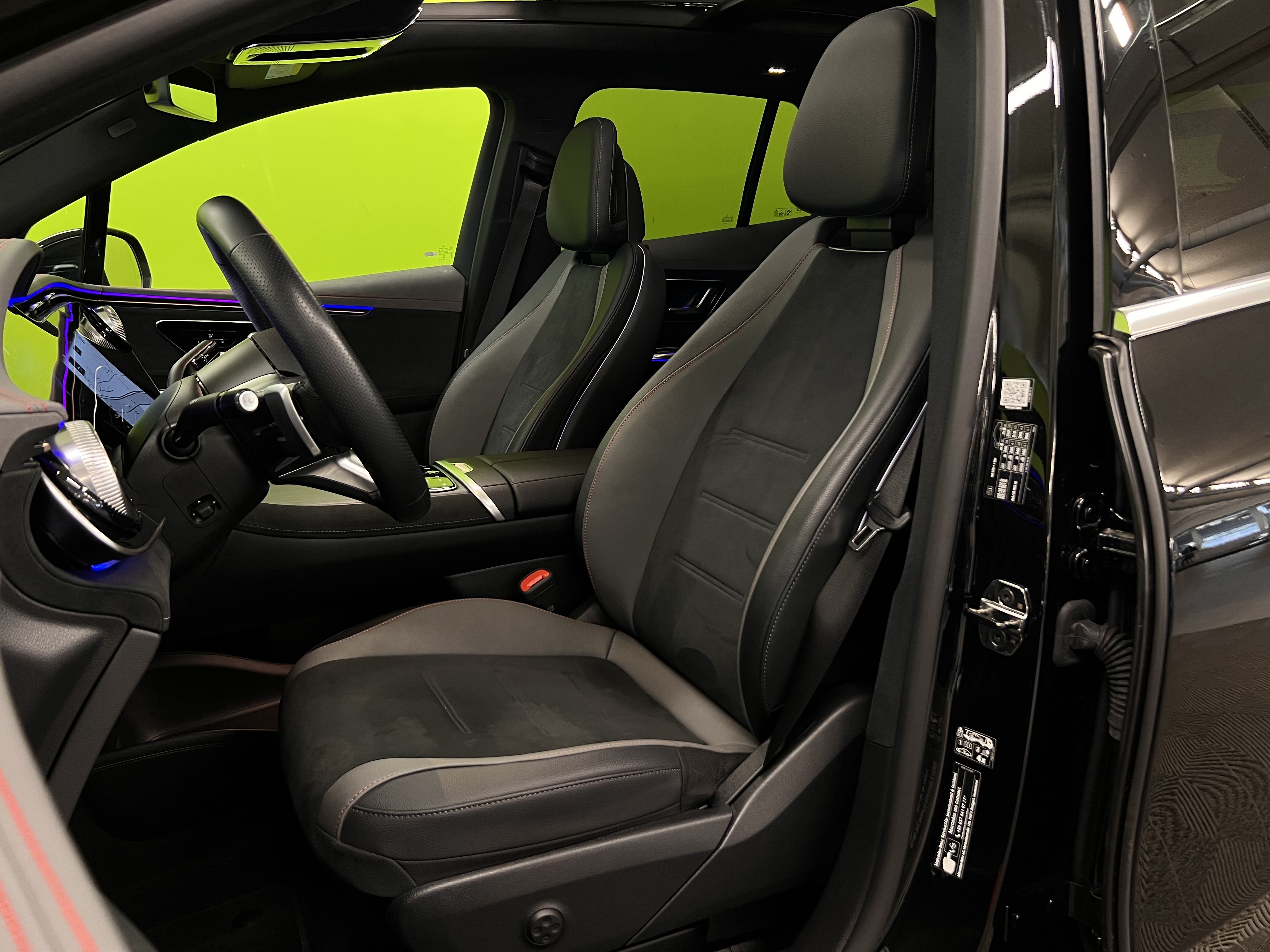 Mercedes-Benz EQE SUV 2025