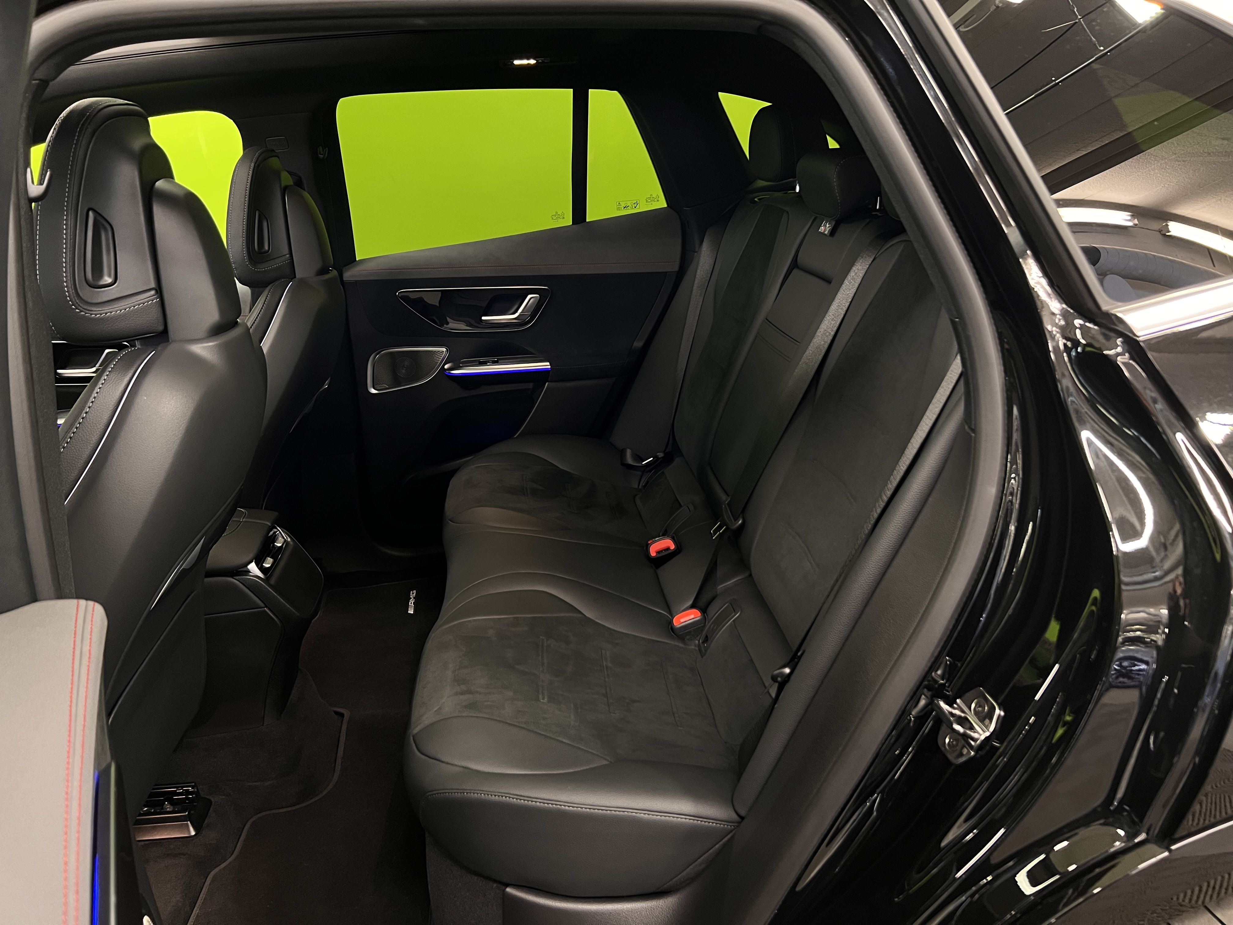 Mercedes-Benz EQE SUV 2025