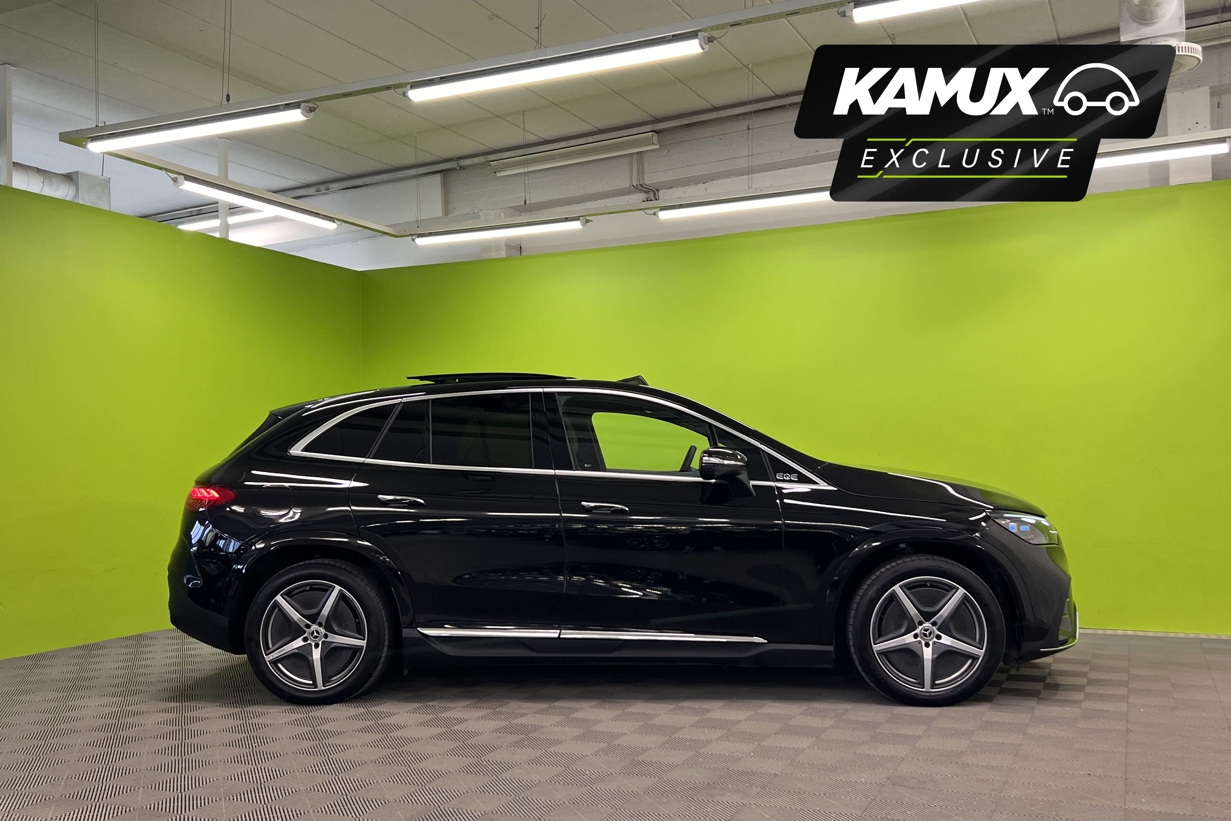 Mercedes-Benz EQE SUV 2025