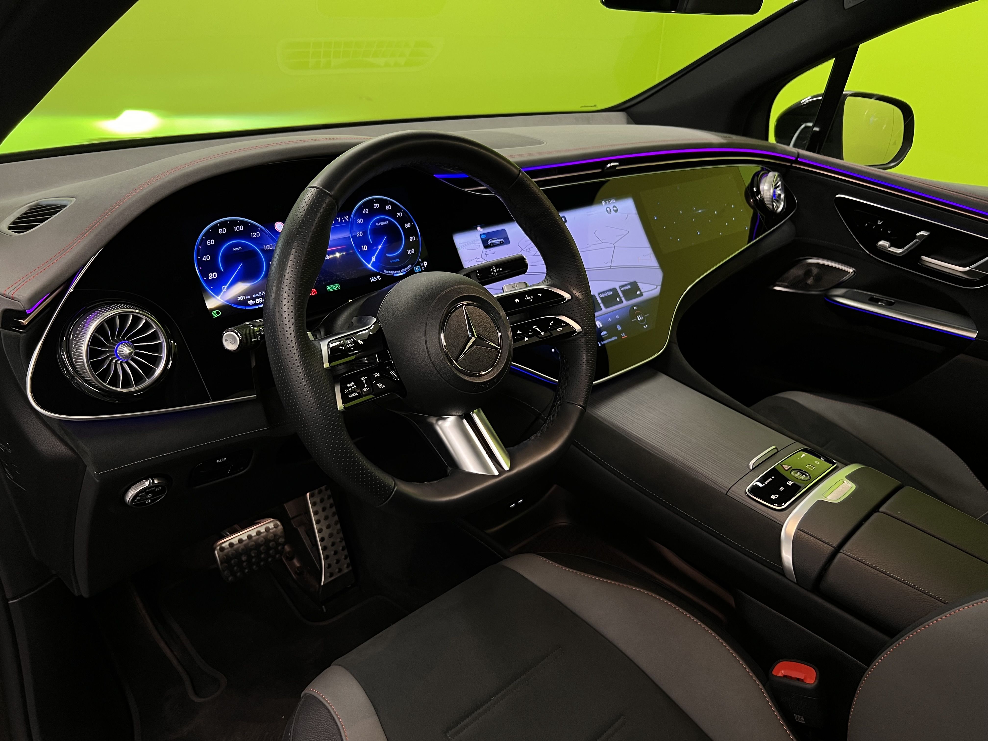 Mercedes-Benz EQE SUV 2025
