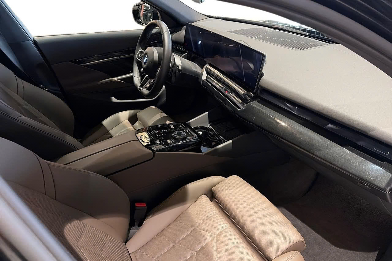 BMW 530 2025