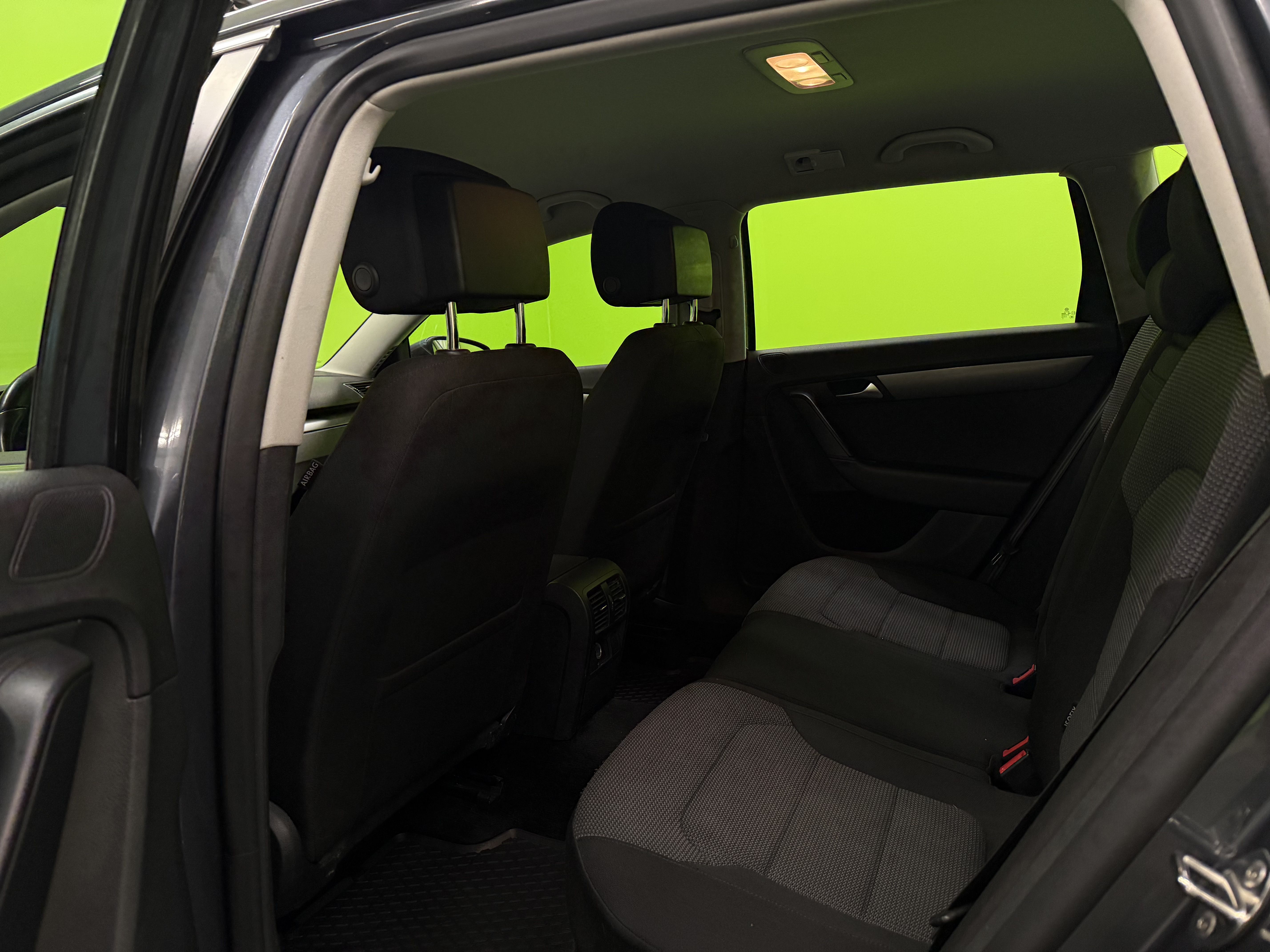 Volkswagen Passat 2011