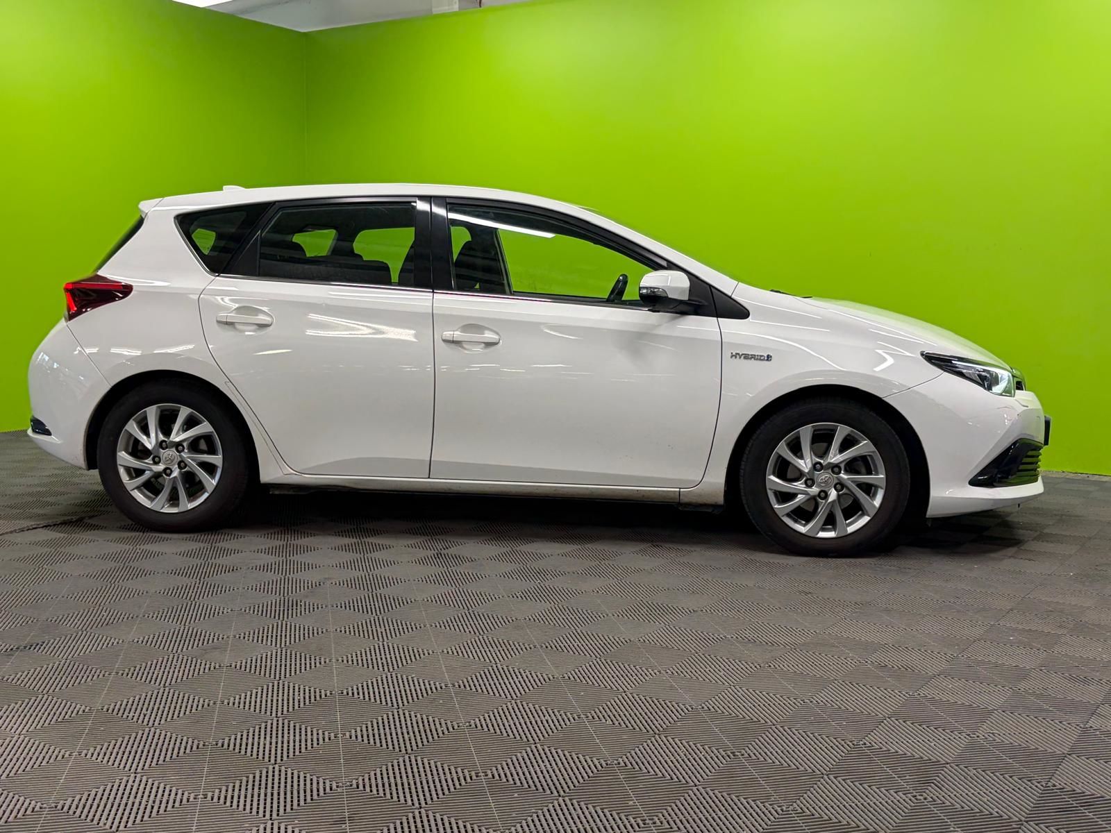 Toyota Auris 2016