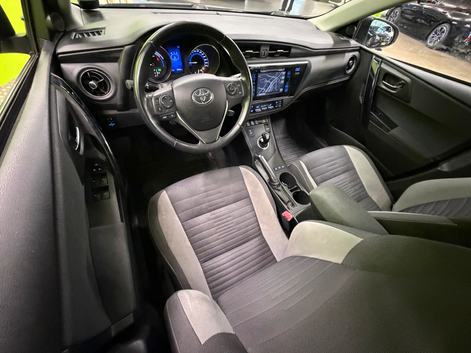 Toyota Auris 2016