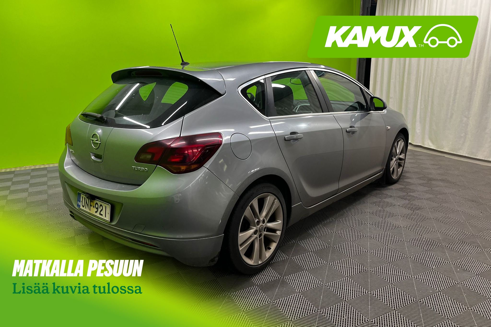 Opel Astra 2011