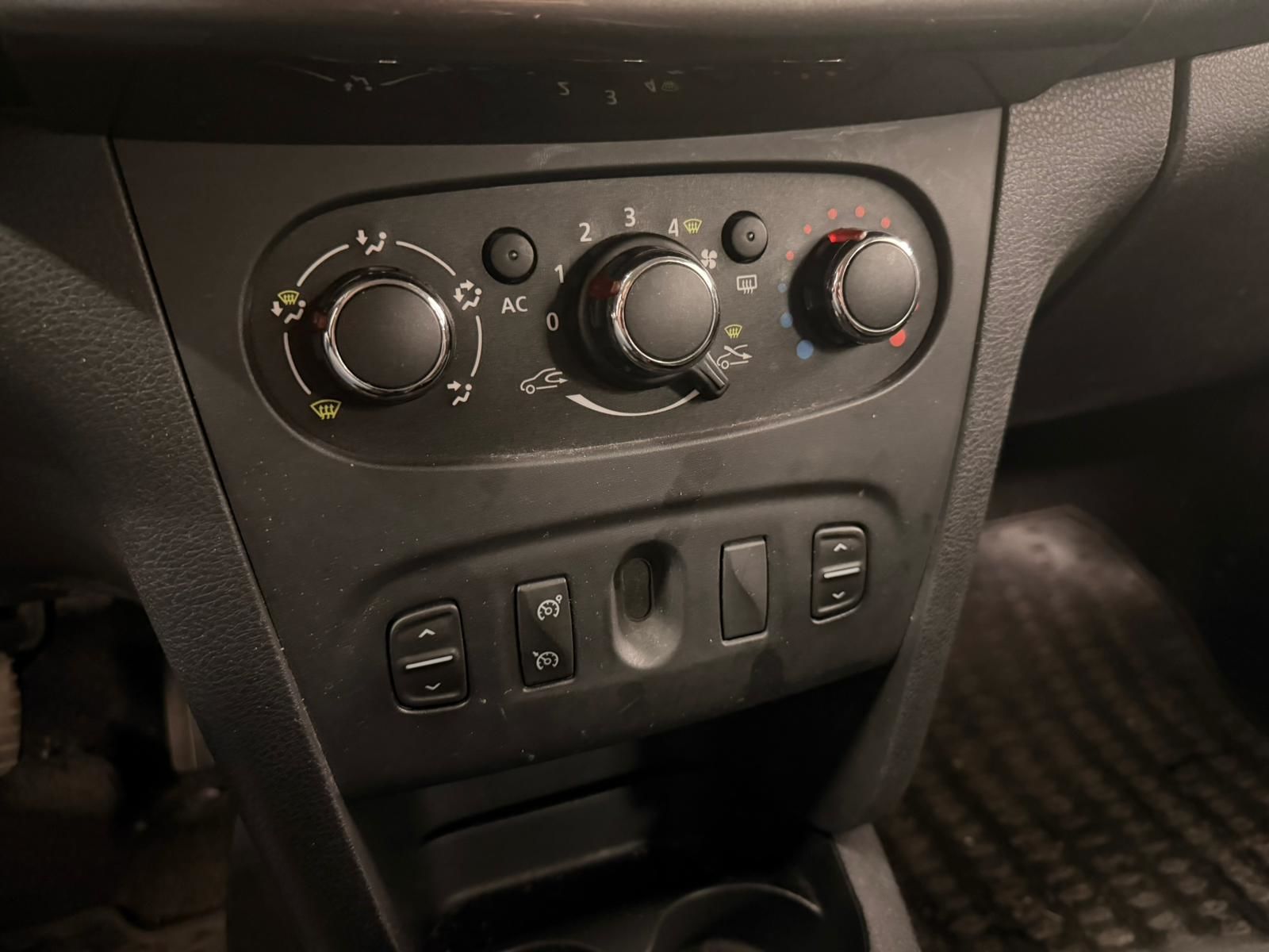 Dacia Sandero 2013