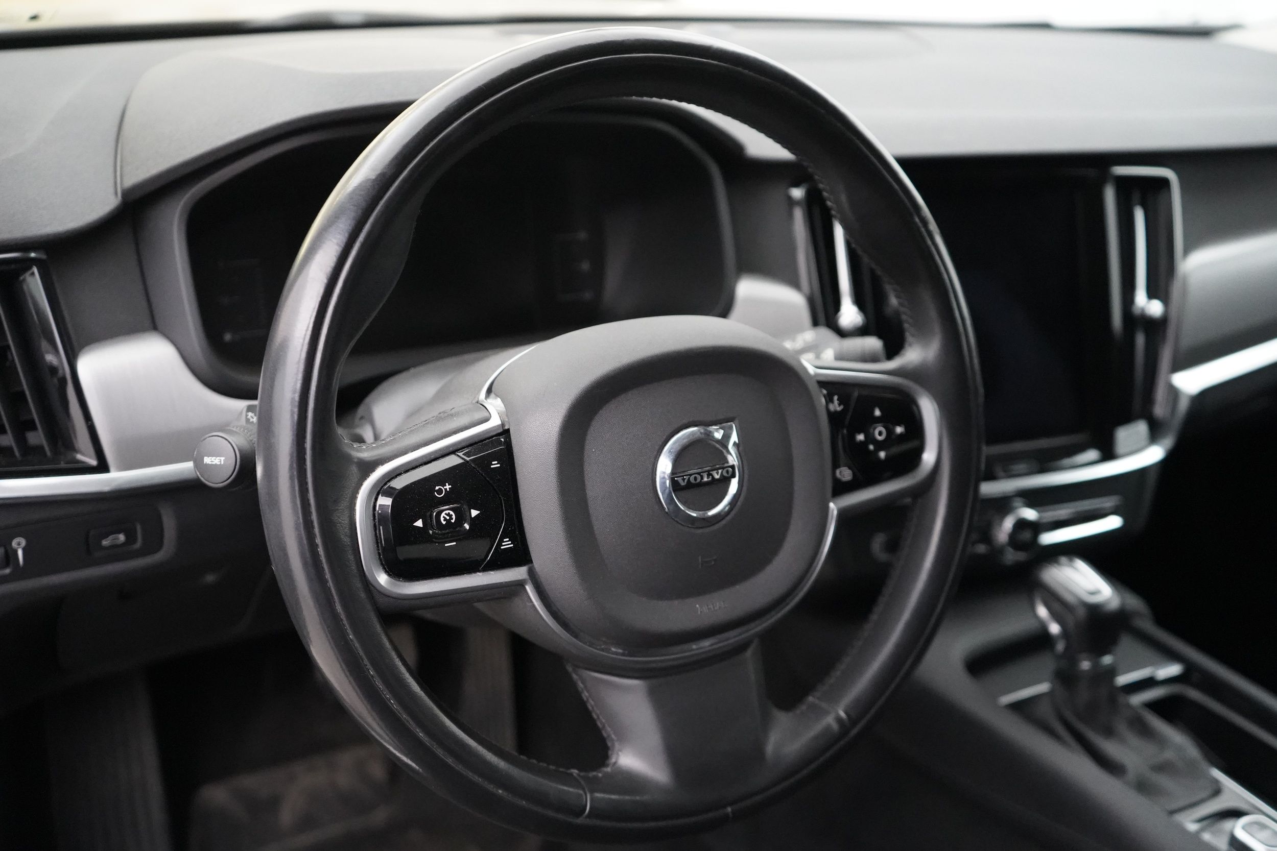 Volvo V90 2017