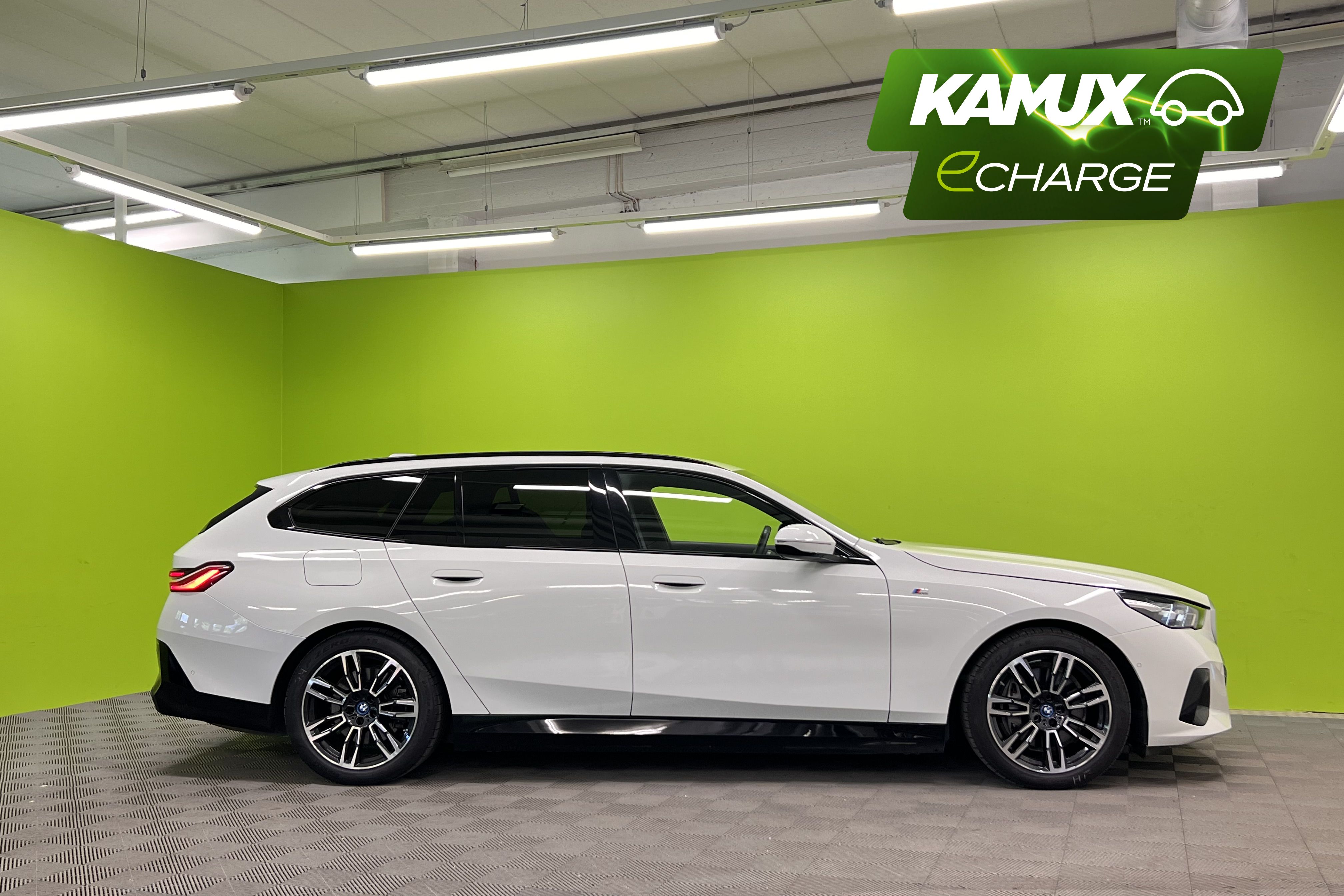 BMW i5 2025