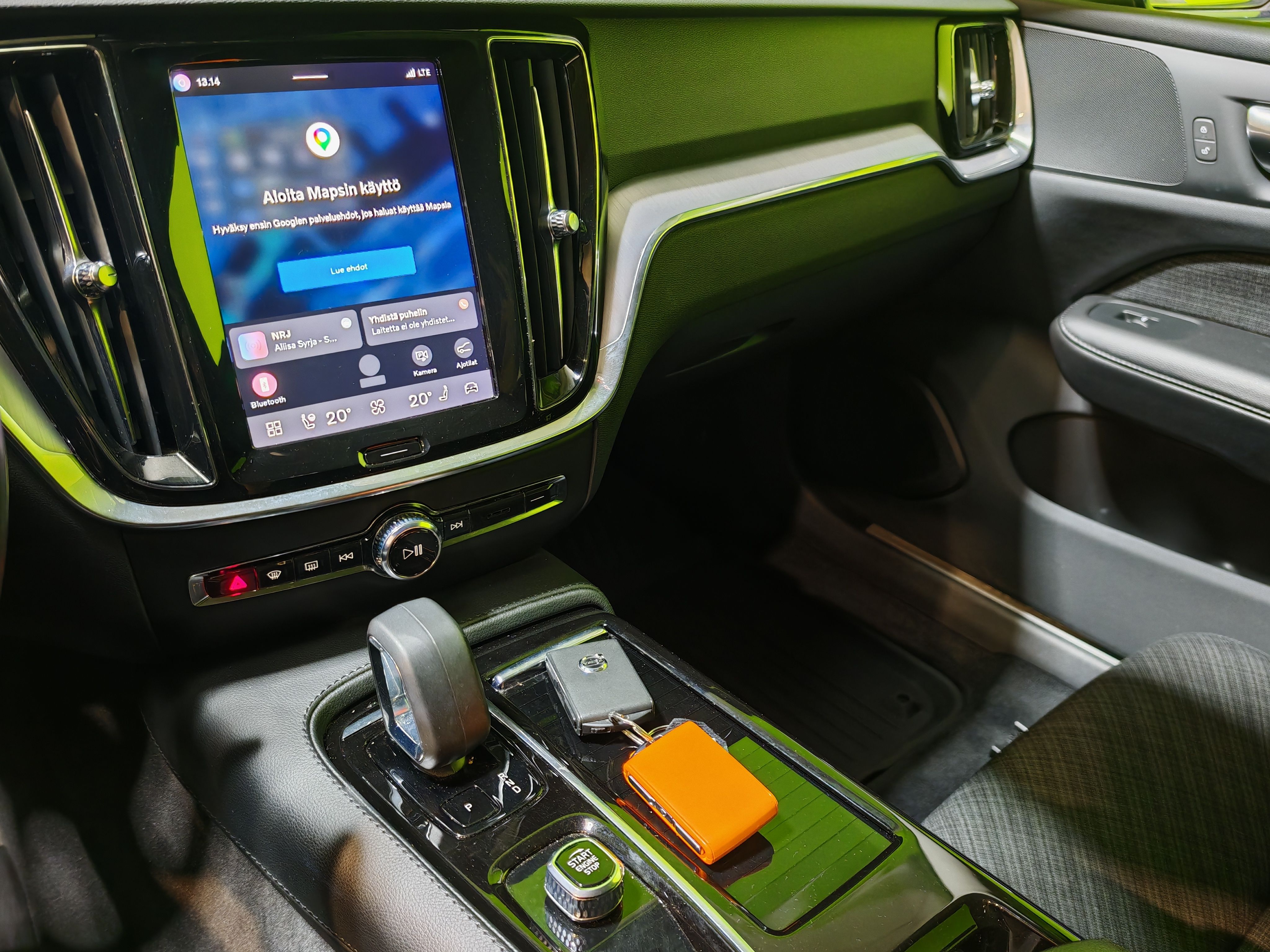 Volvo V60 2023