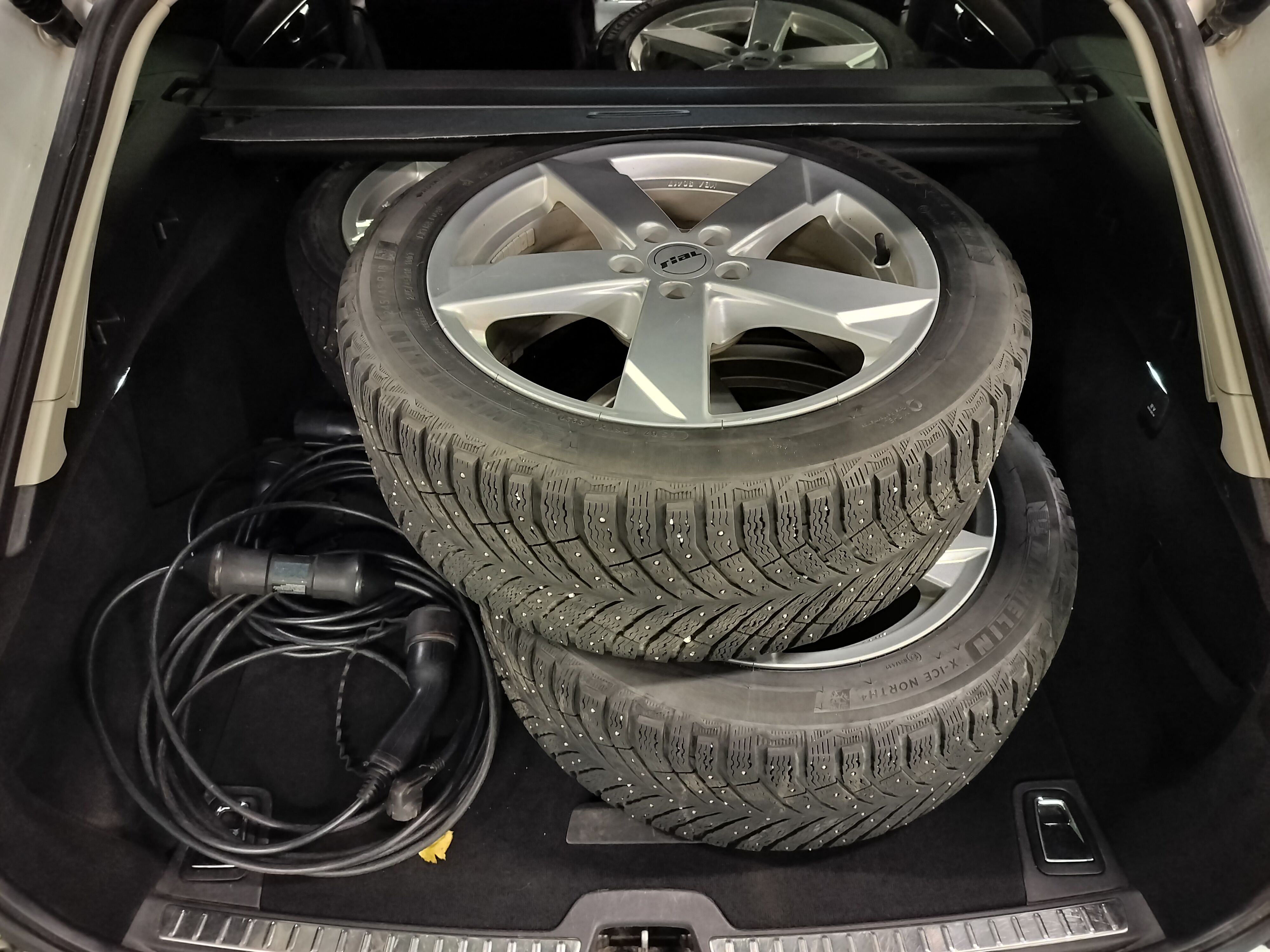 Volvo V90 2021