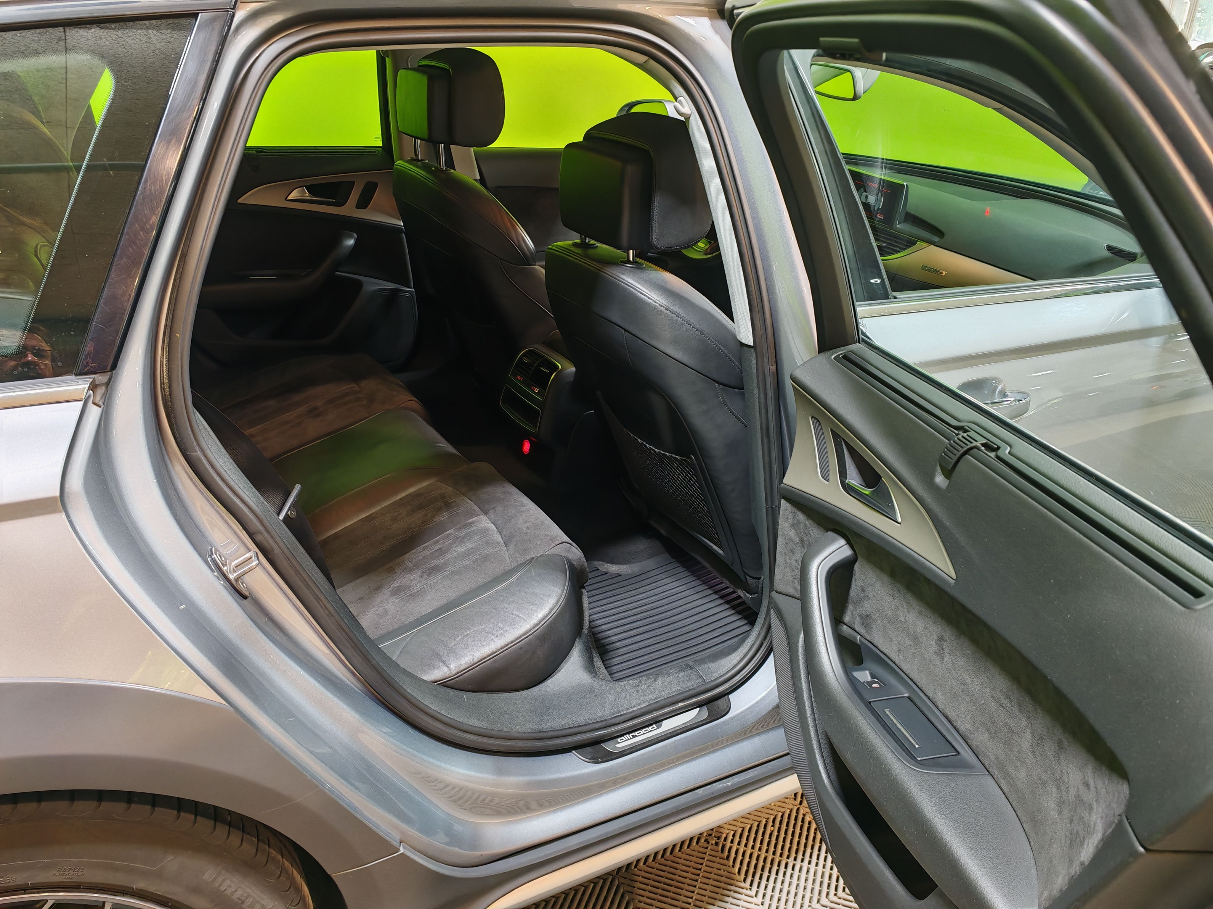 Audi A6 allroad quattro 2015