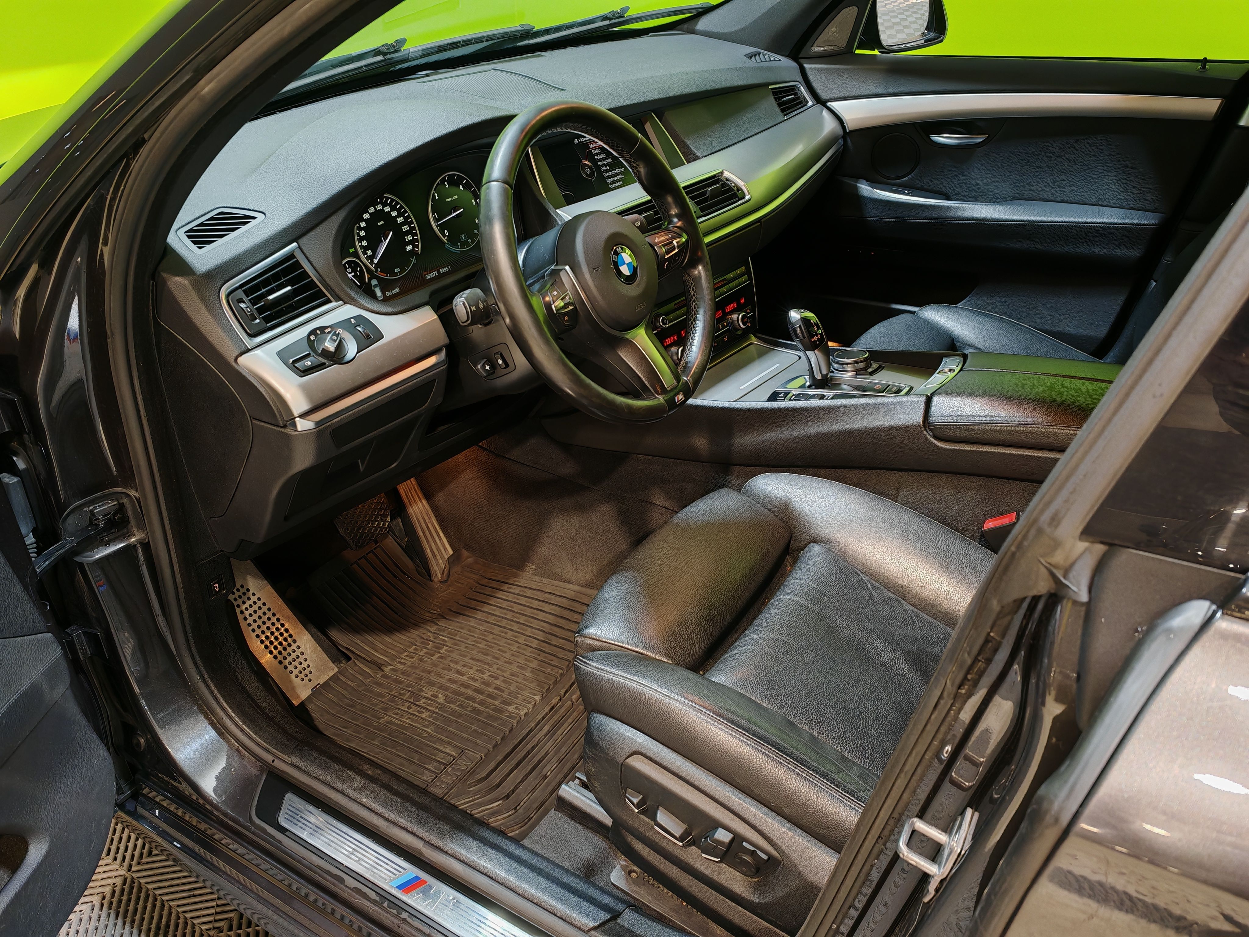 BMW 530 Gran Turismo 2015